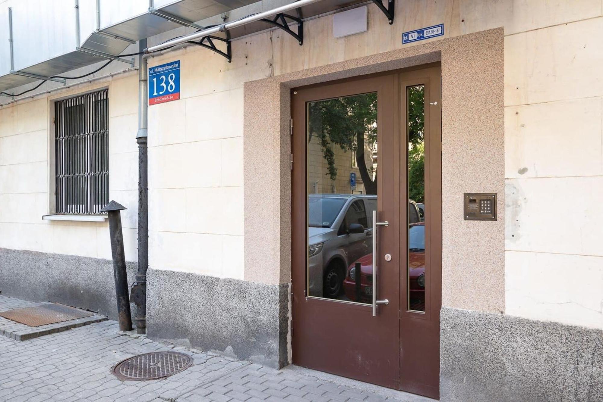 Marszalkowska Elegant With A Balcony Center By Rent Like Warszawa