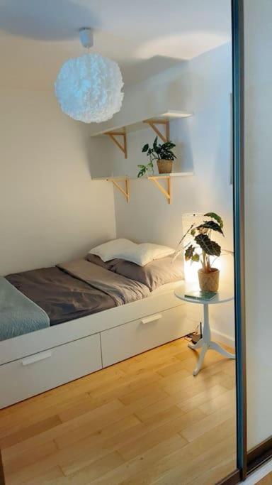 Apartament Comfortable In Bielany Warszawa