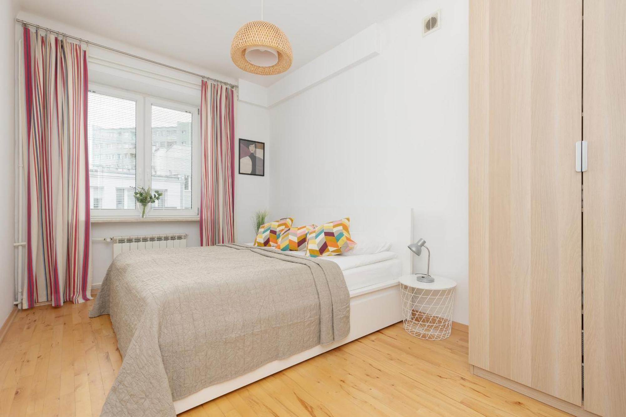 One-bedroom Capital By Renters Apartament Warszawa