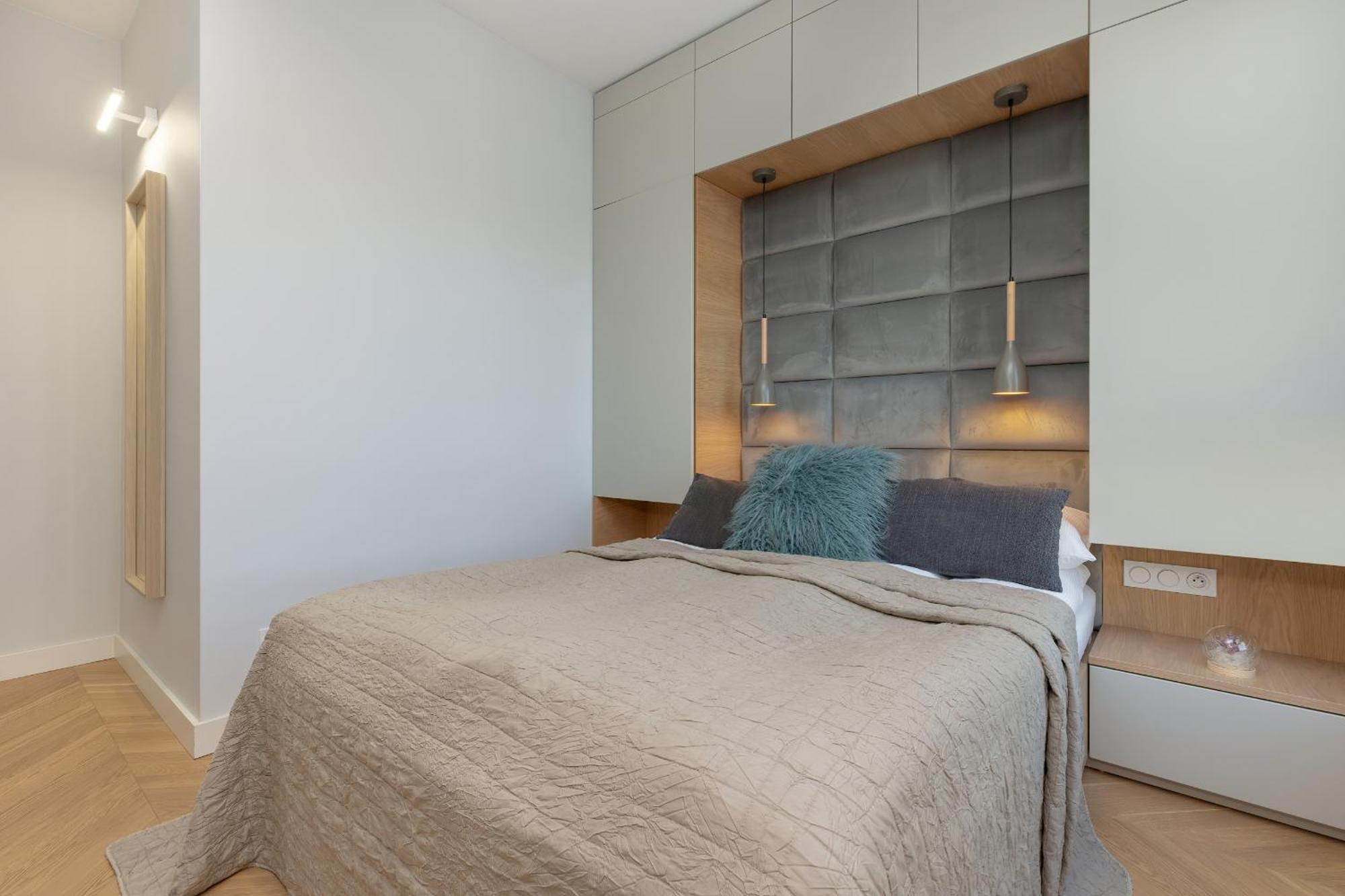 Bright Blue With Balcony, Parking And Air Conditioning In By Renters Warsaw