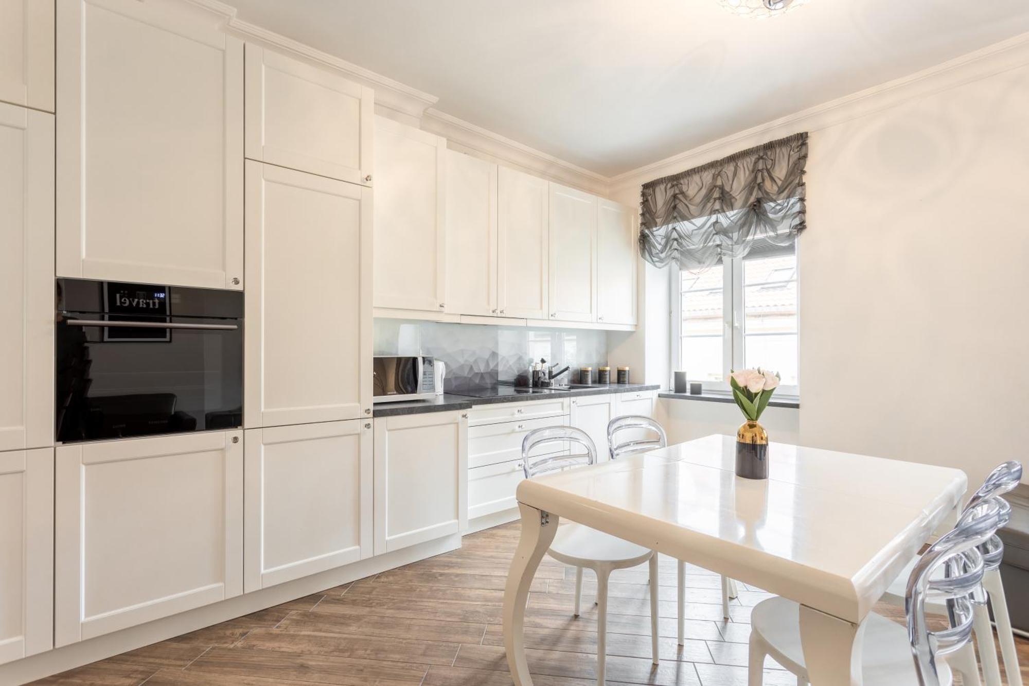- Great Location-old Town - Podwale Apartment