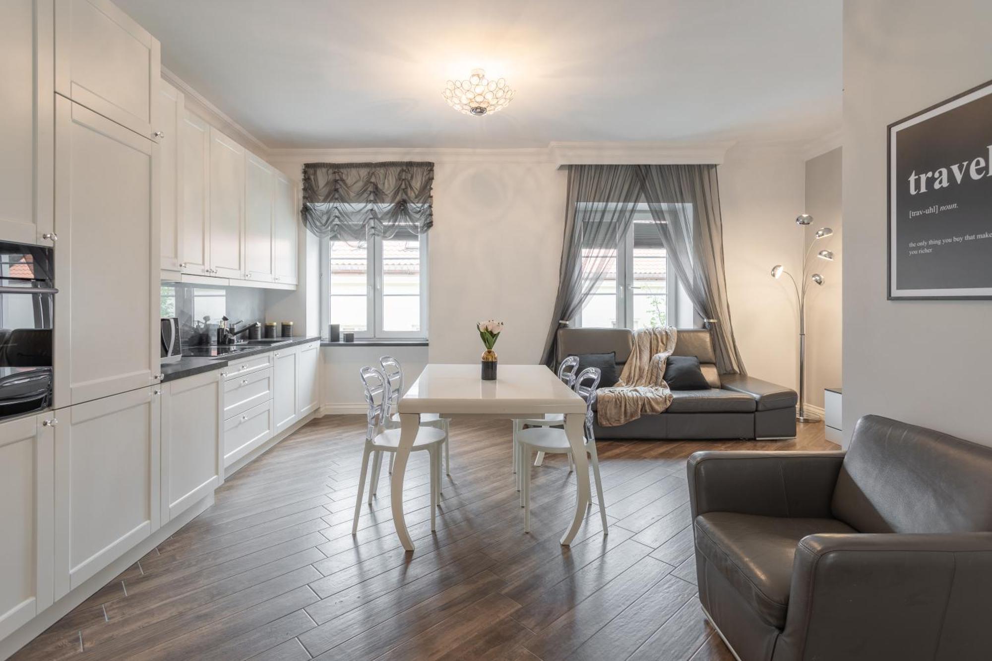- Great Location-old Town - Podwale Apartment Warsaw