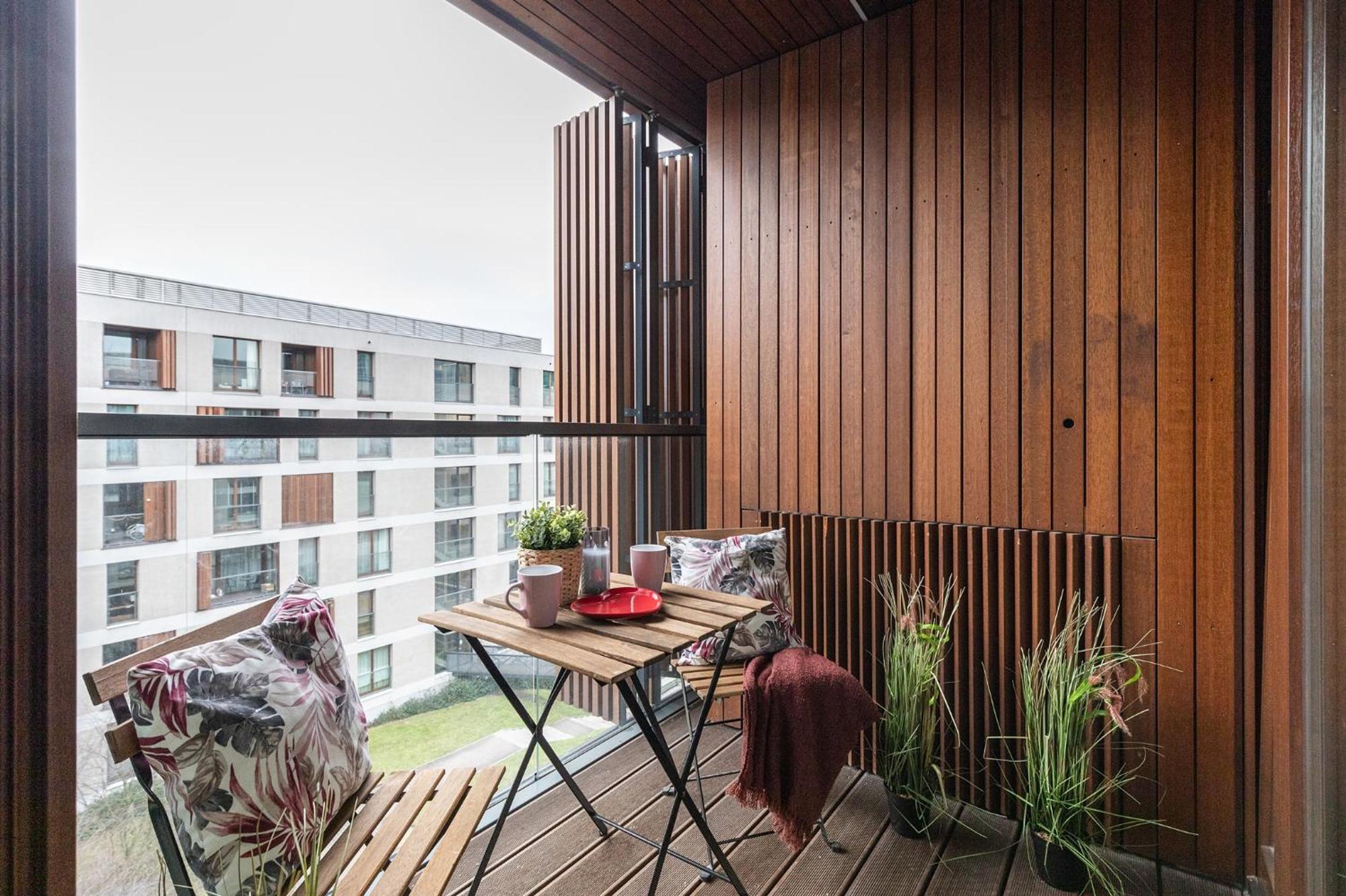 Superapart Kolejowa 45