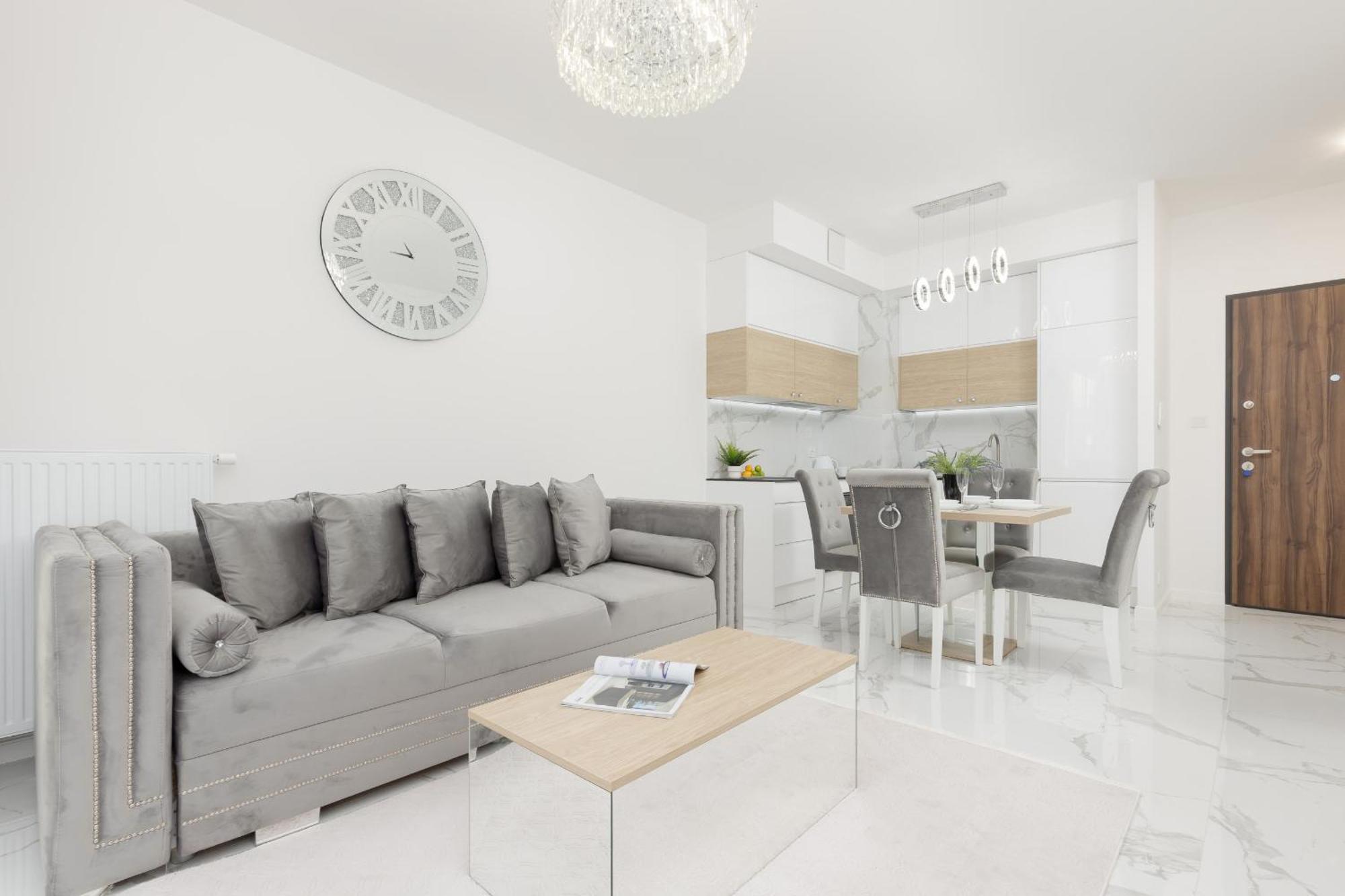 Wilanow Holzera Elegant With Sauna, Gym & Parking By Renters Apartment Warsaw