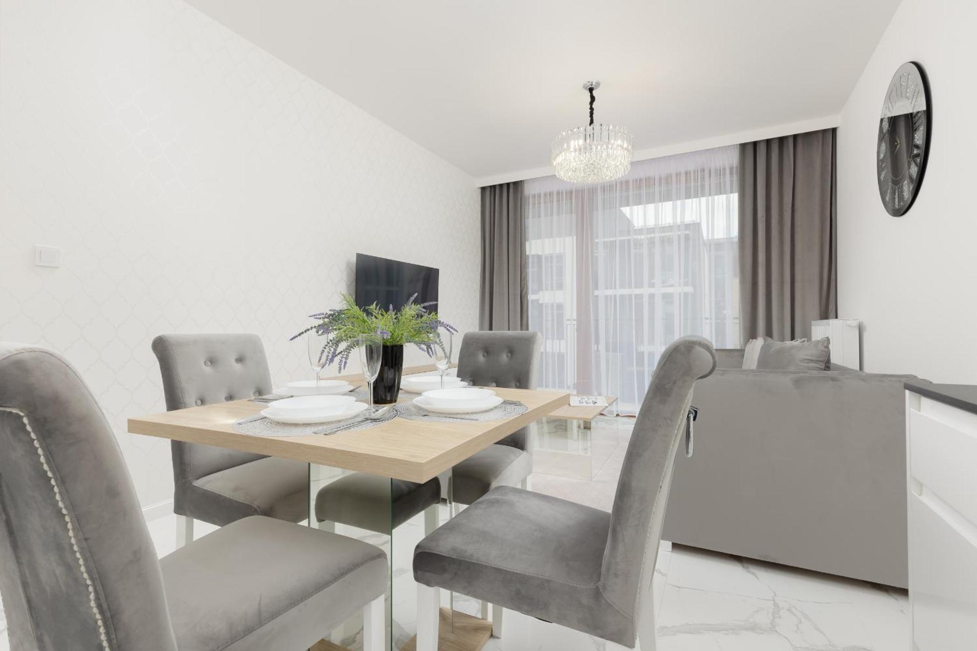Wilanow Holzera Elegant With Sauna, Gym & Parking By Renters