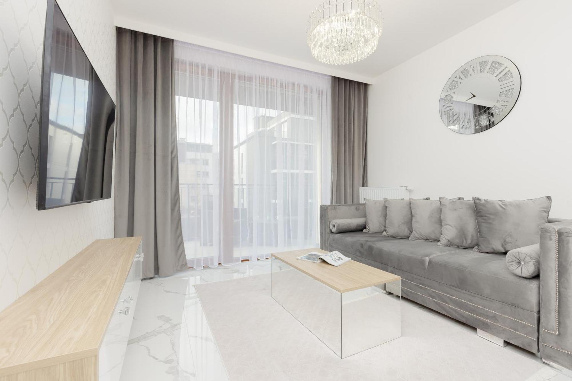 Wilanow Holzera Elegant With Sauna, Gym & Parking By Renters * Warsaw