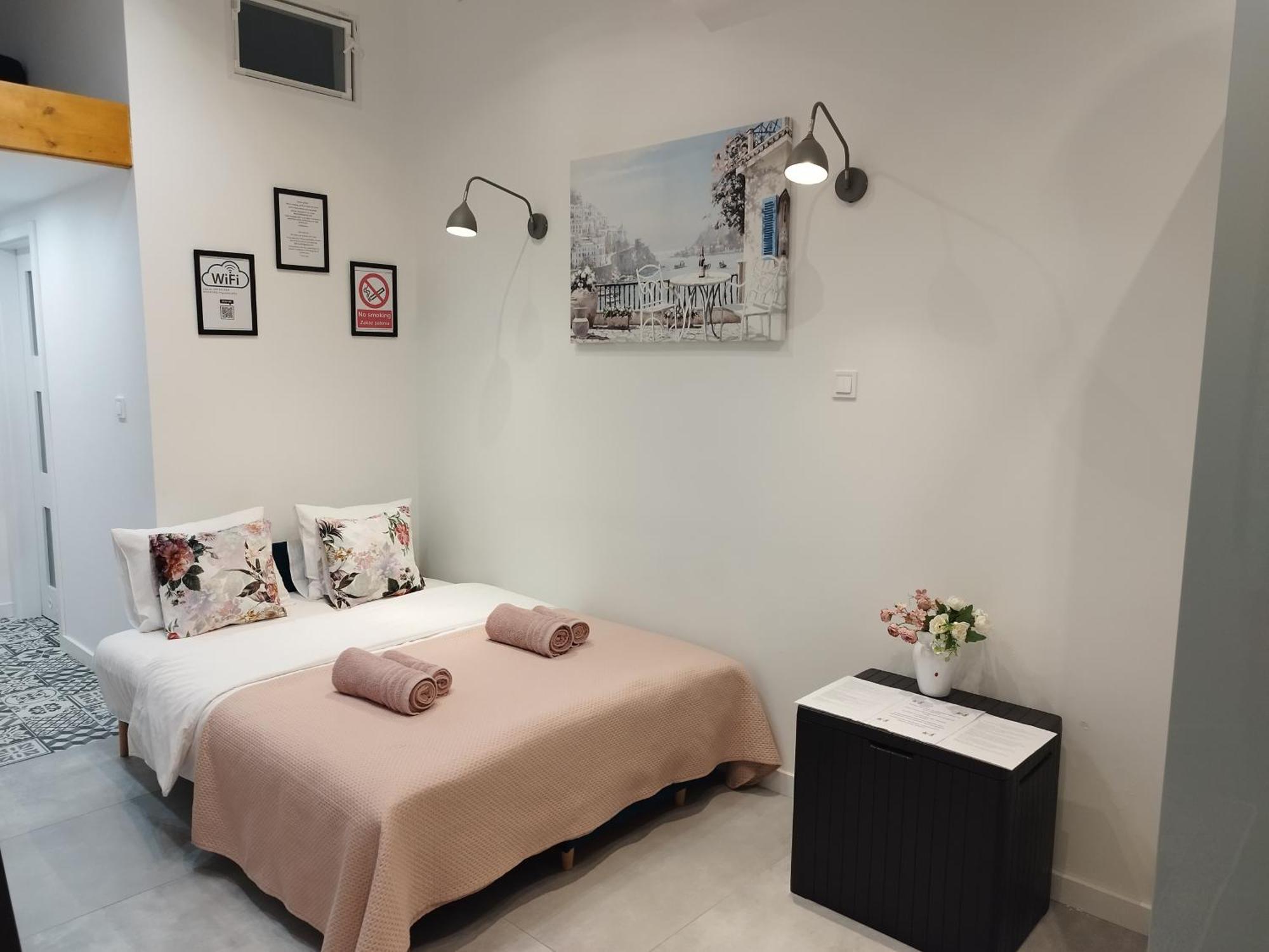 Center Emilii Plater Apartment Warsaw