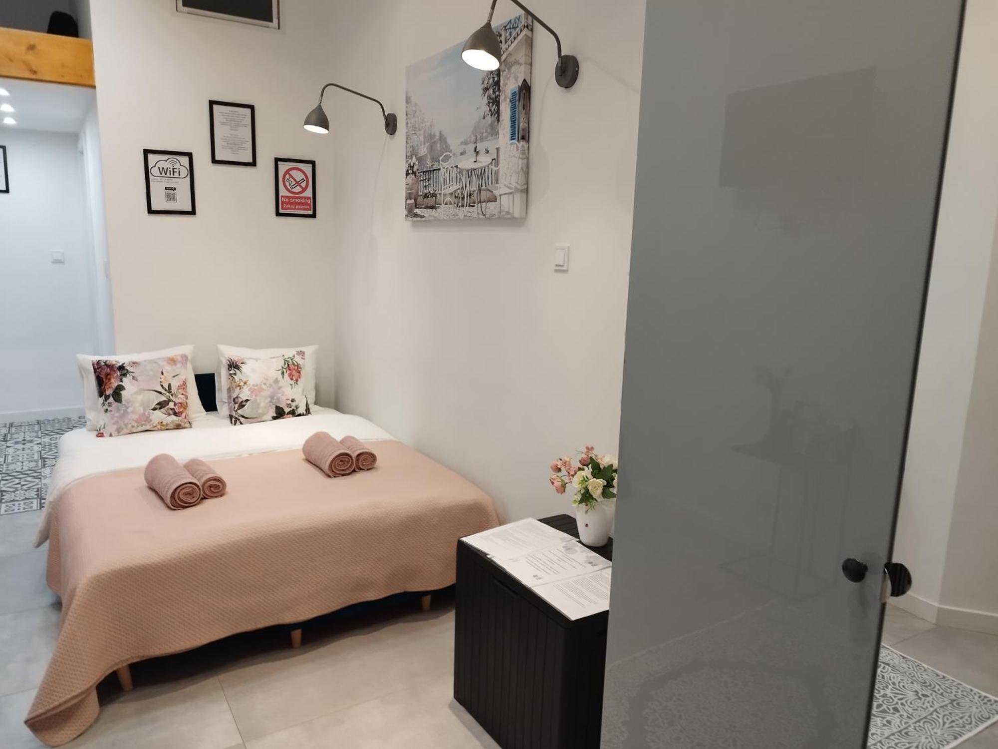 Apartment Center Emilii Plater Warsaw
