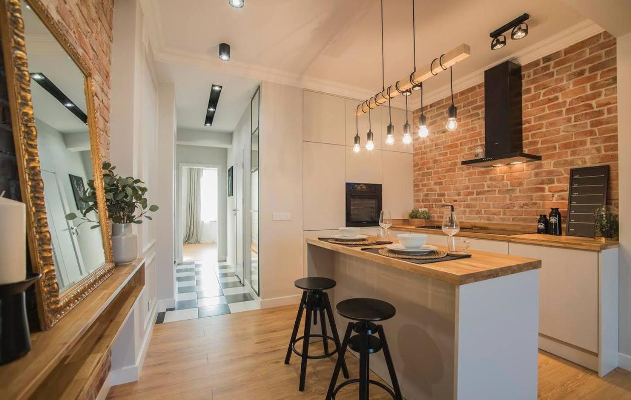 Modern Flat In The Centre - By Hik *