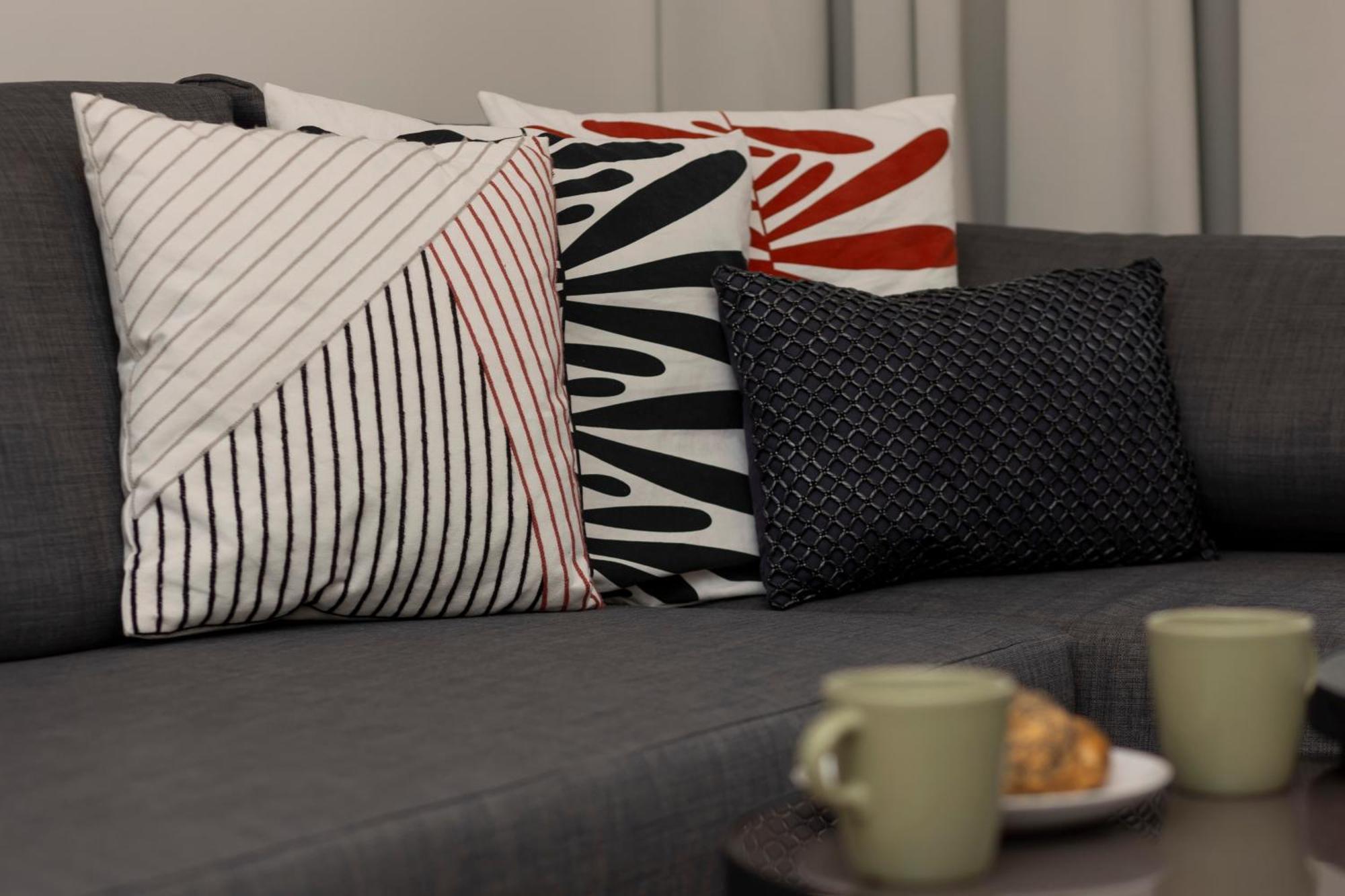 Apartment Amazing Spacious In Center By Renters Warschau