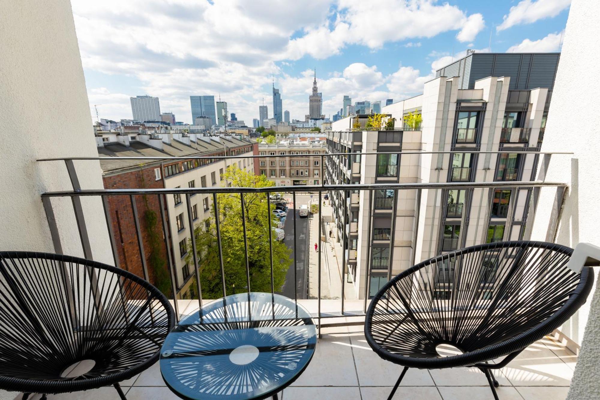 Apartment Panorama Spacious By Renters Prestige