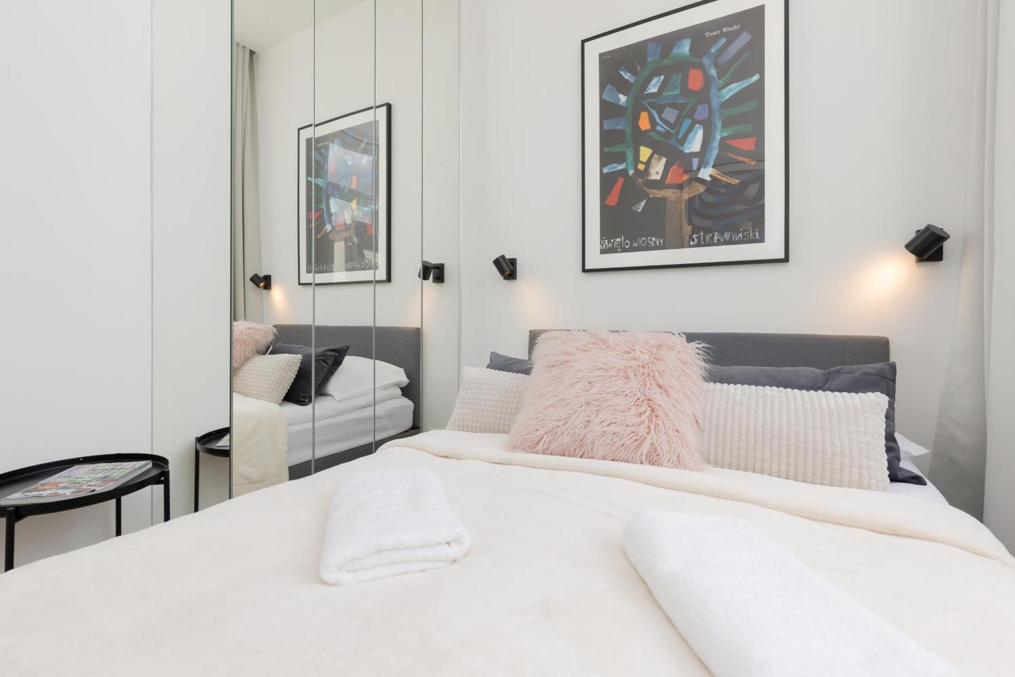Panorama Spacious By Renters Prestige Apartment