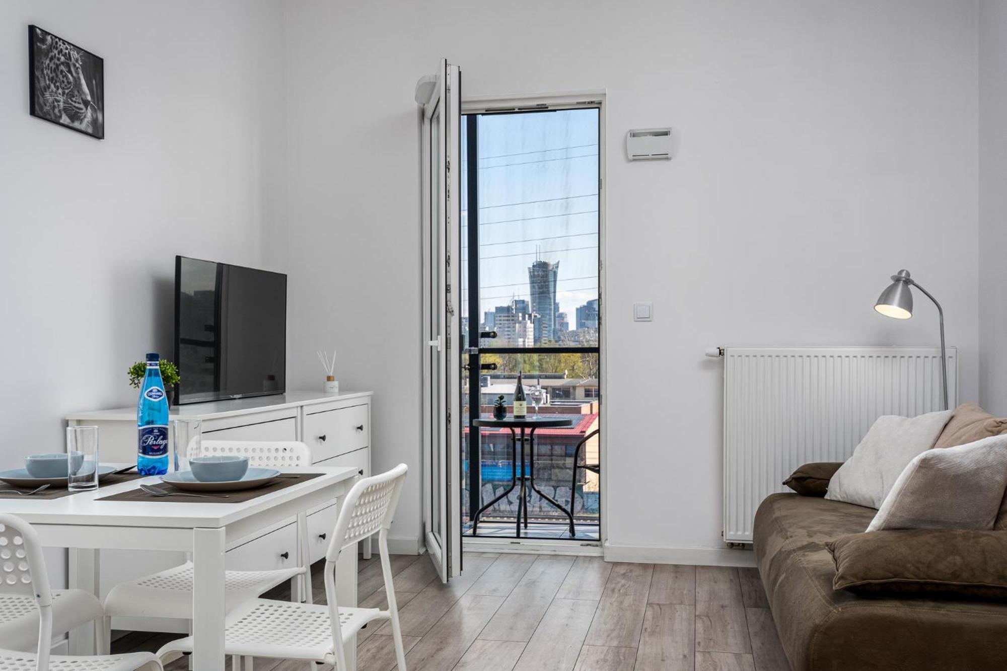 Apartment Apart D&k Free Parking Aleja Prymasa Tysiaclecia 83a Warsaw