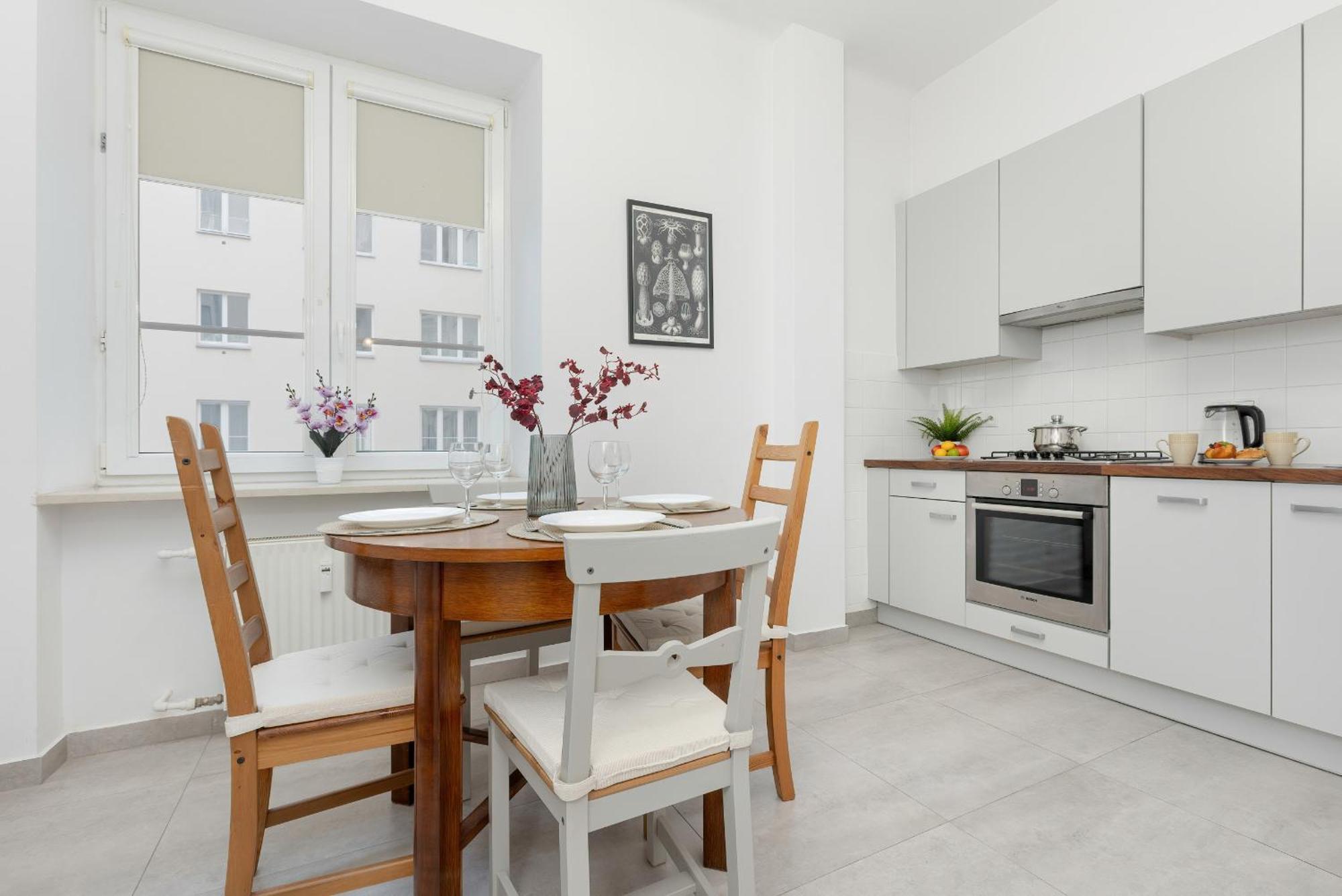 Apartamento In The Center Of With Balcony And Separate Kitchen By Renters