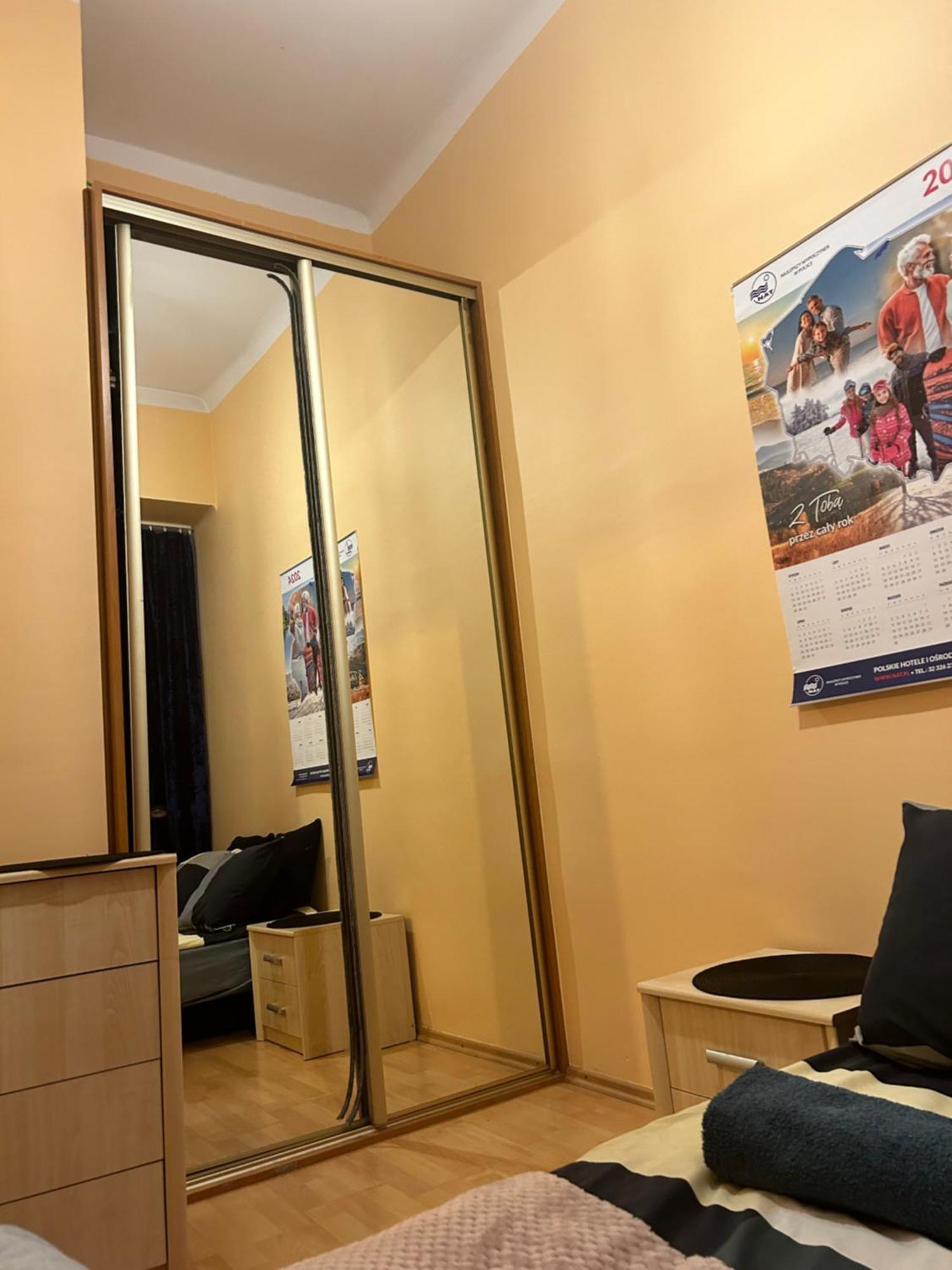 Apartment Apartament W Centrum - Metro Rondo Onz