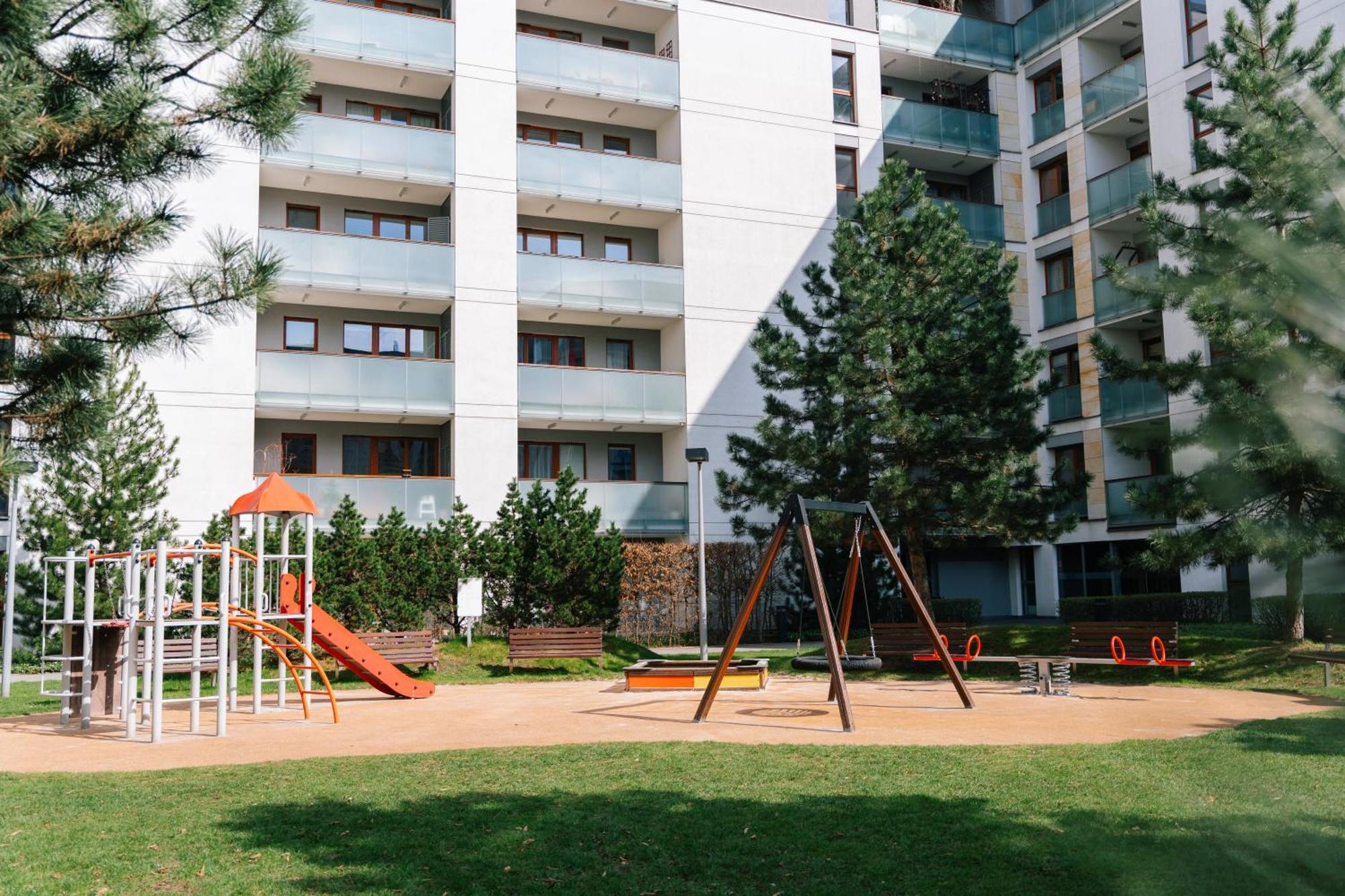 Apartment Zoliborz Business - Private Garden, Parking By Rentujemy