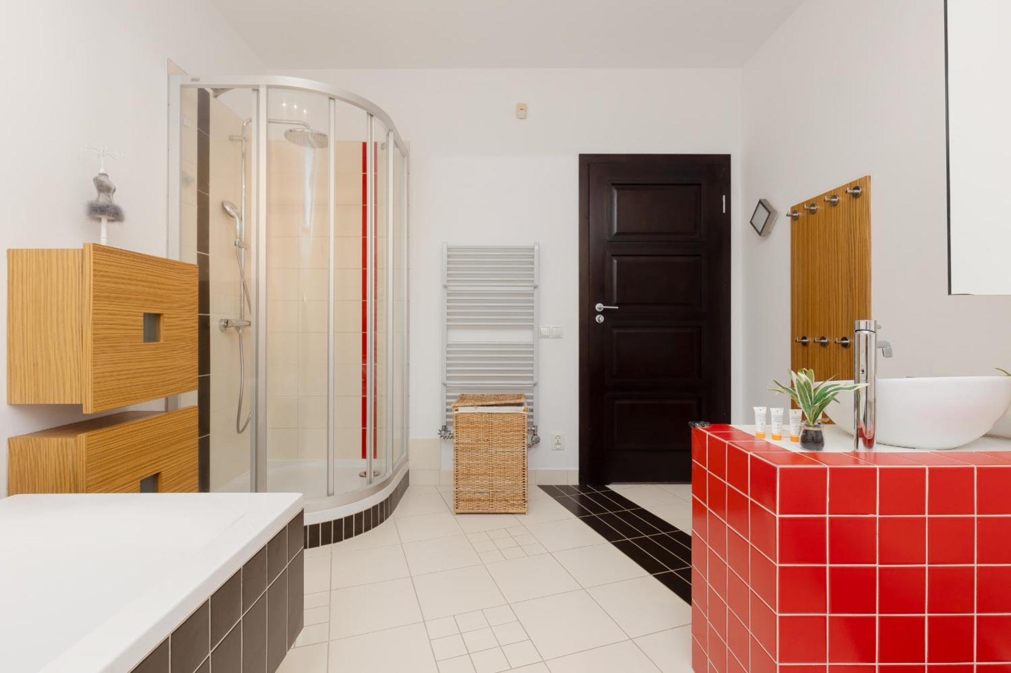 Holiday home Spacious Two-story 4-bedroom House With Parking And Garden In By Renters Warsaw