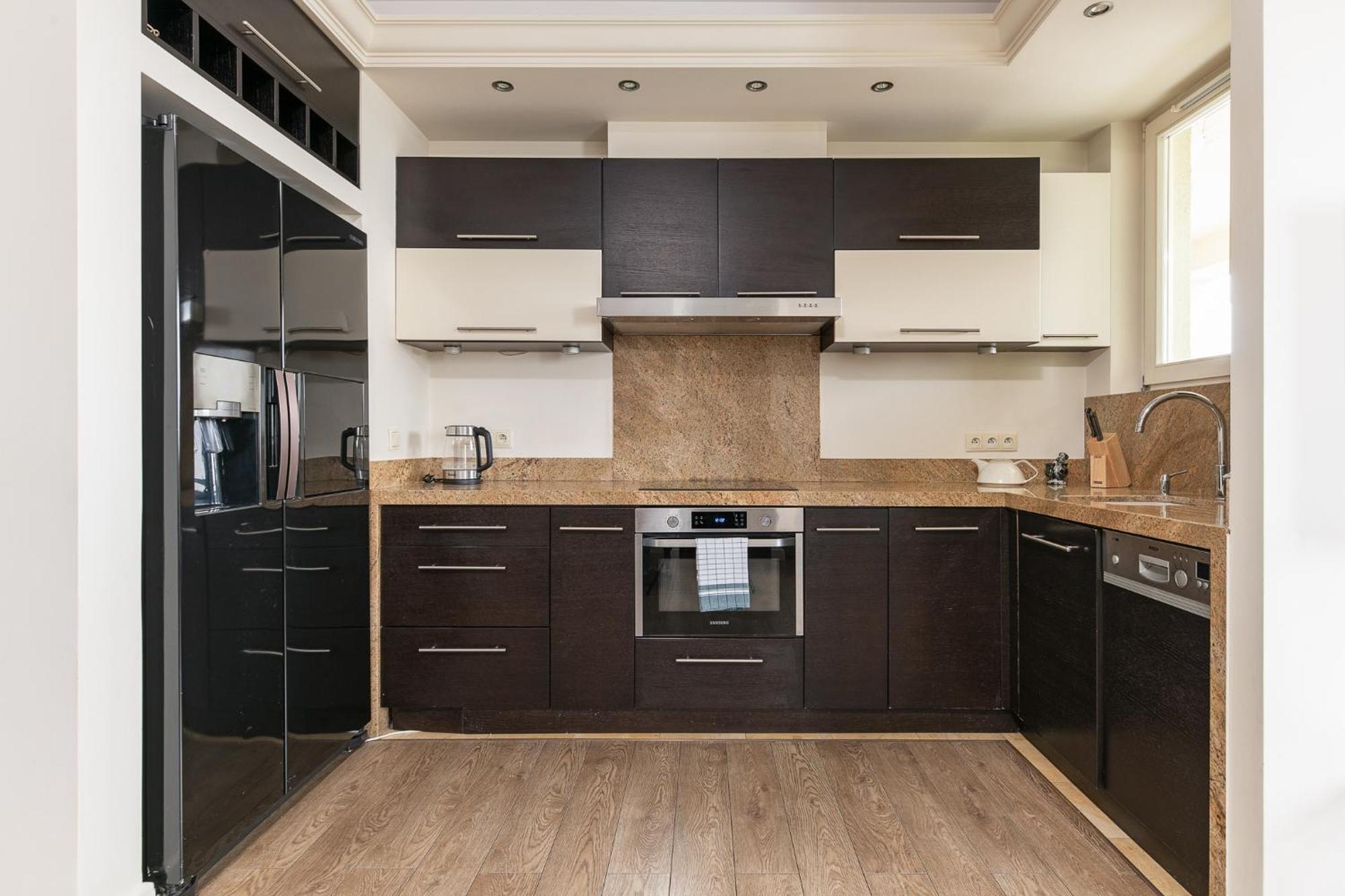 Concierge Metro Wilanowska Gym & Pool Apartment Warsaw
