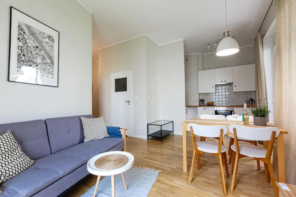 Bright And Cozy Near Park, With A Huge Terrace. Varsóvia