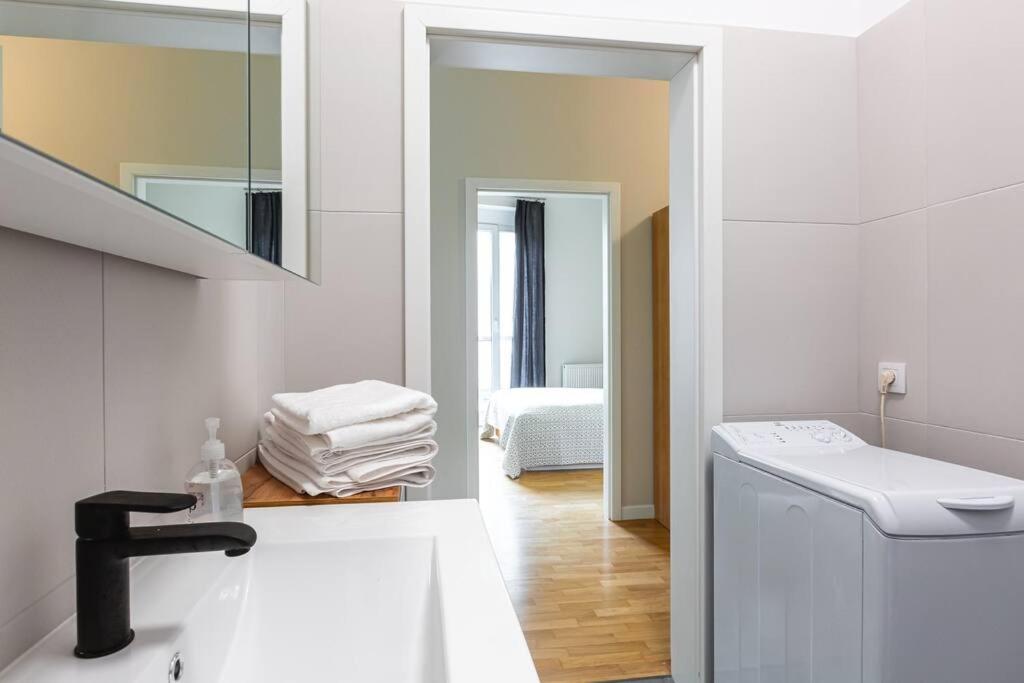 Bright And Cozy Near Park, With A Huge Terrace. Varsóvia