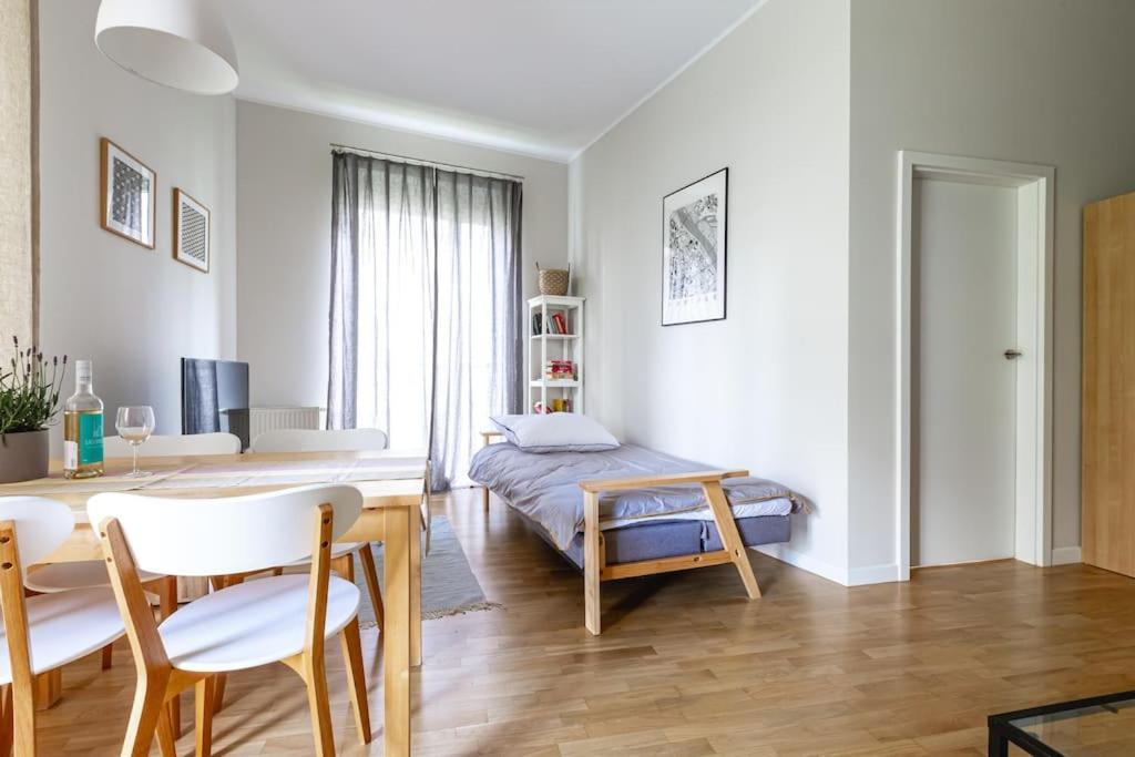 Bright And Cozy Near Park, With A Huge Terrace. Apartamento *