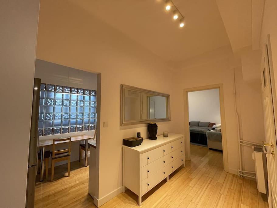 Elegant With An Amazing View! *