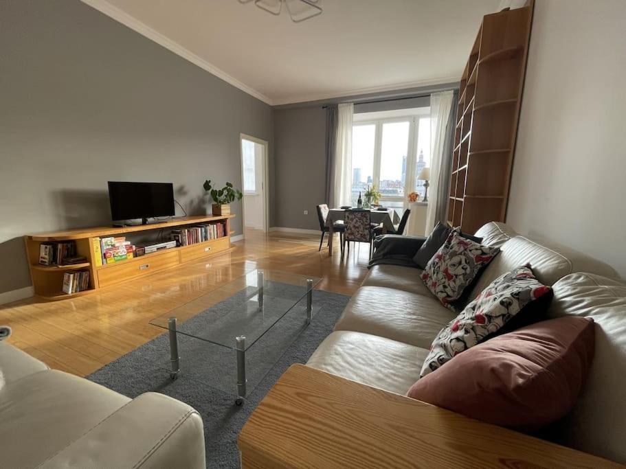 Elegant With An Amazing View! Warszawa