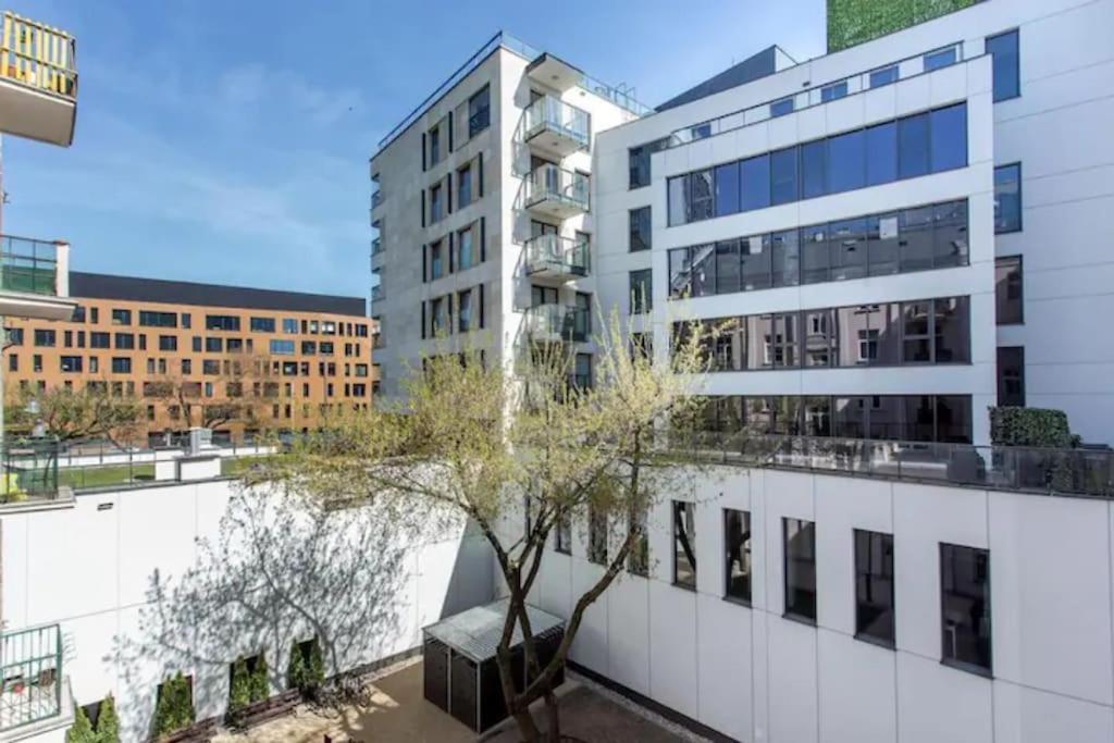 Urbannestgroup - Solec 20a Apartment