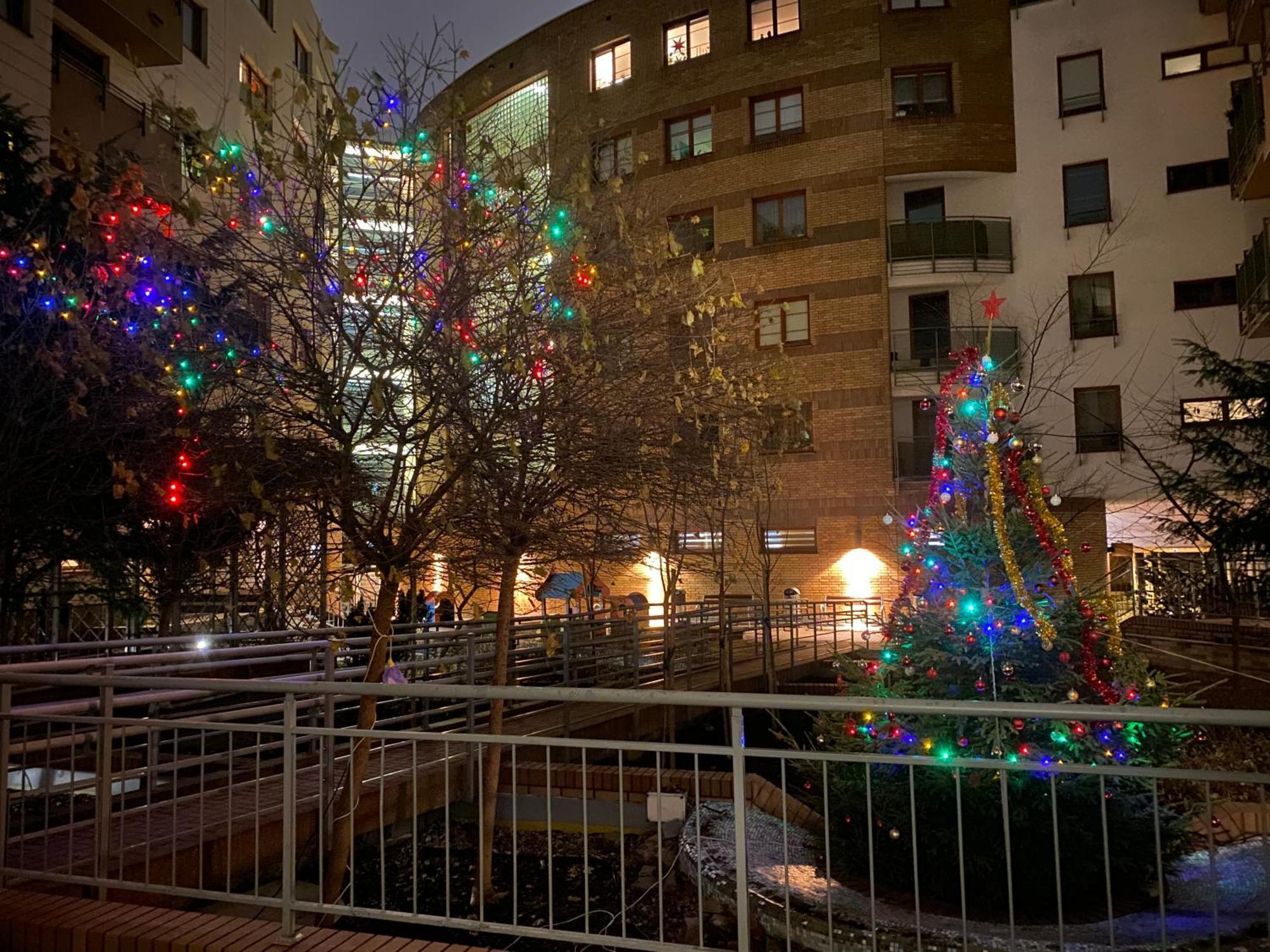 Komfortowy Apartament: Pet-friendly Old Town Retreat Near Park Praski * Warsaw