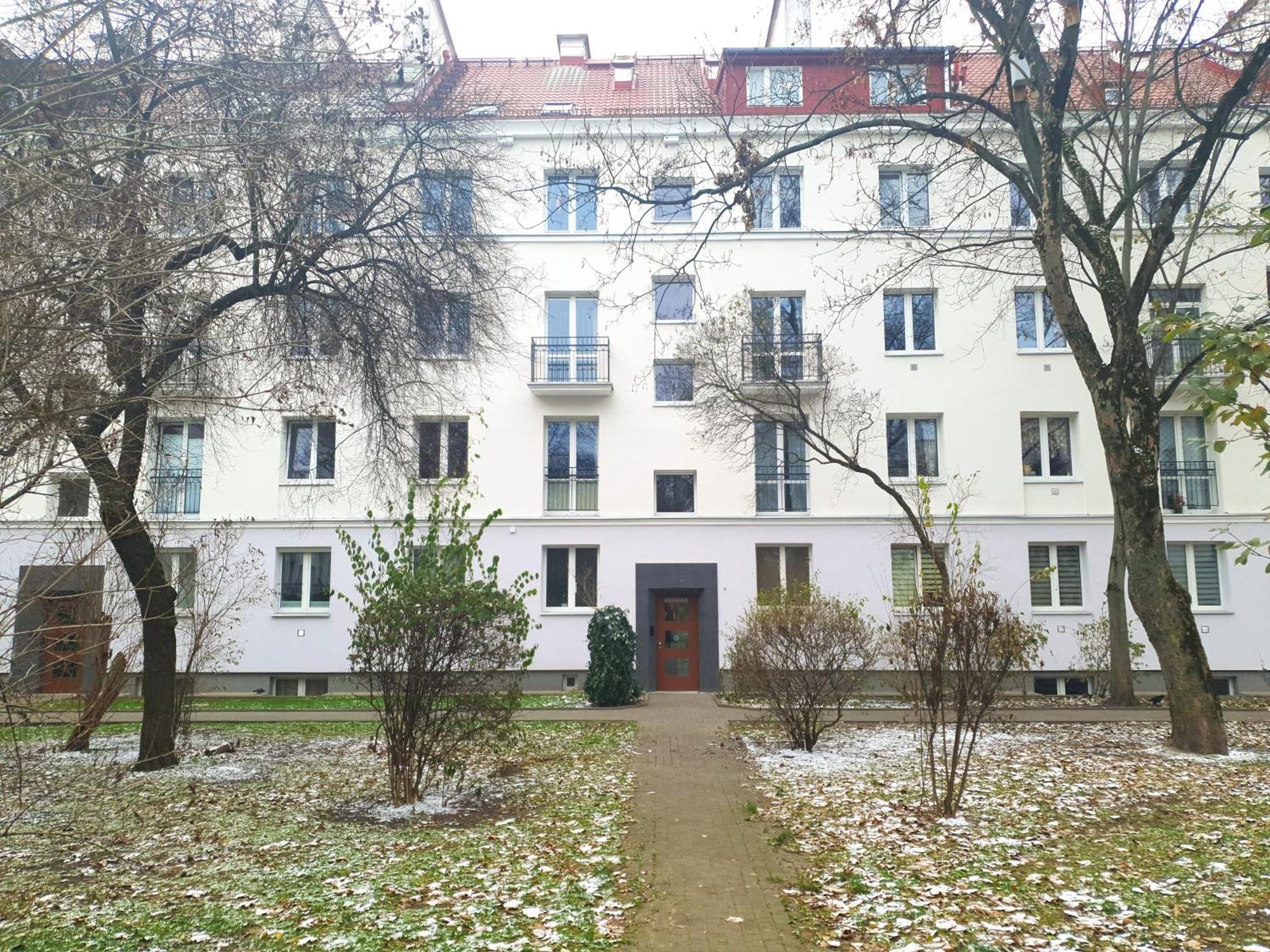 Stylish And Sweet In Near Park Lazienki By Renters Apartment