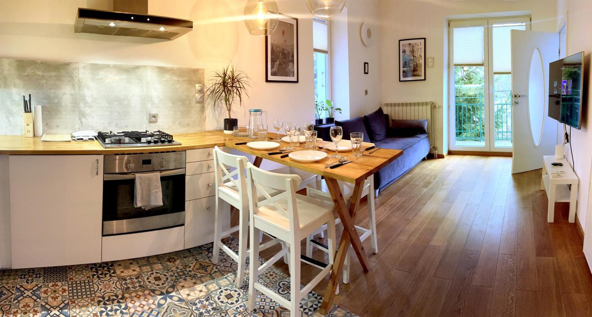 Apartment Royal Lazienki. Beautiful By The Park. *