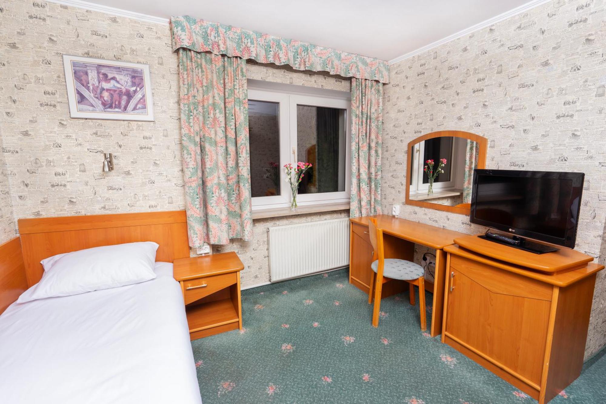 Victory Hotel 4*