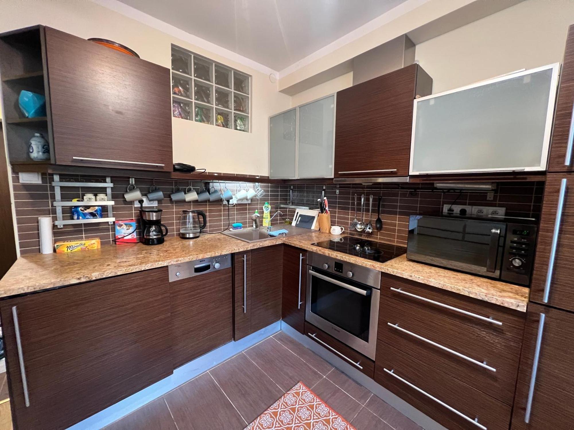 Apartment Entire Studio Flat *