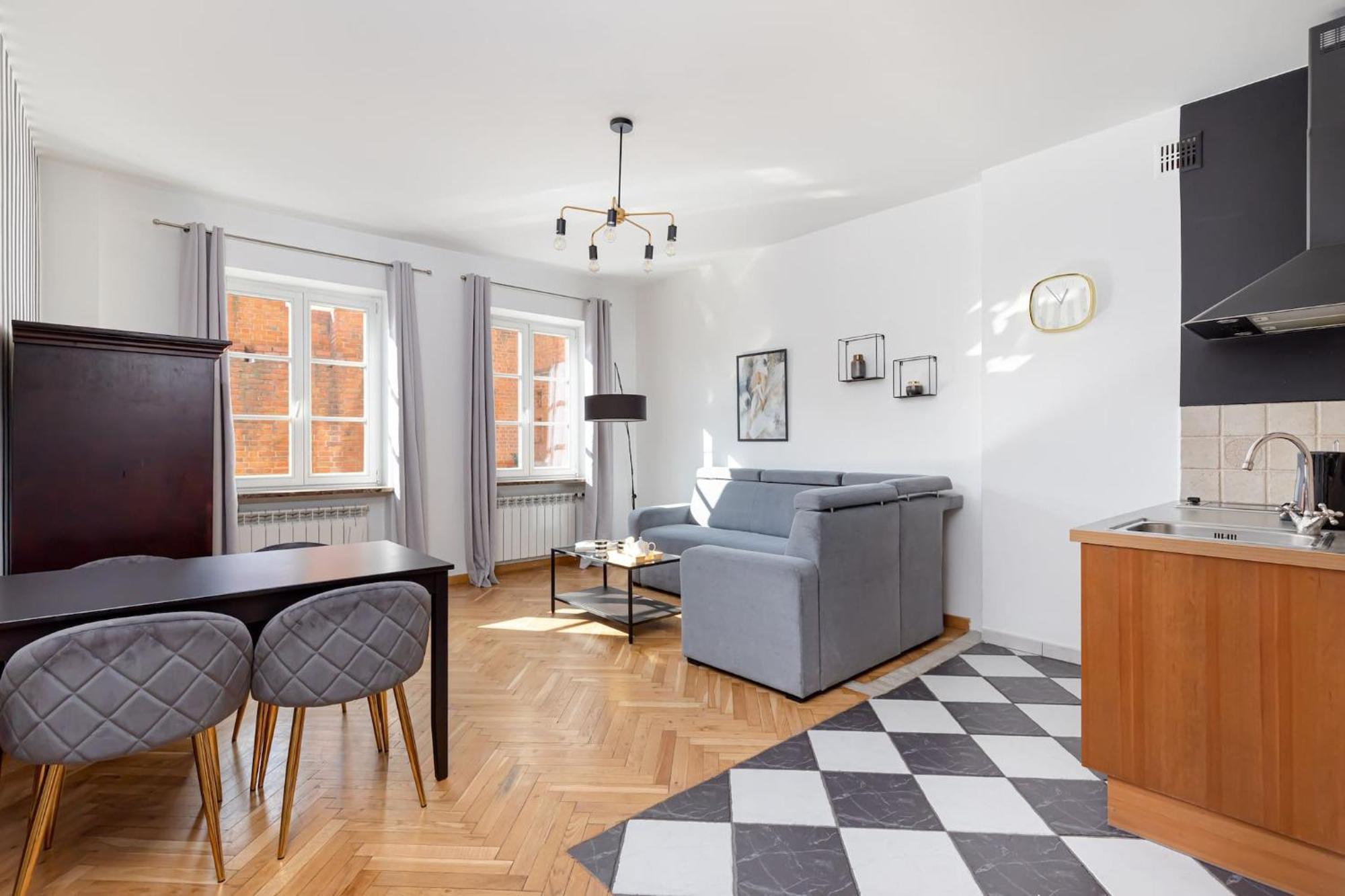 Fashioned Rycerska By Renters * Warsaw