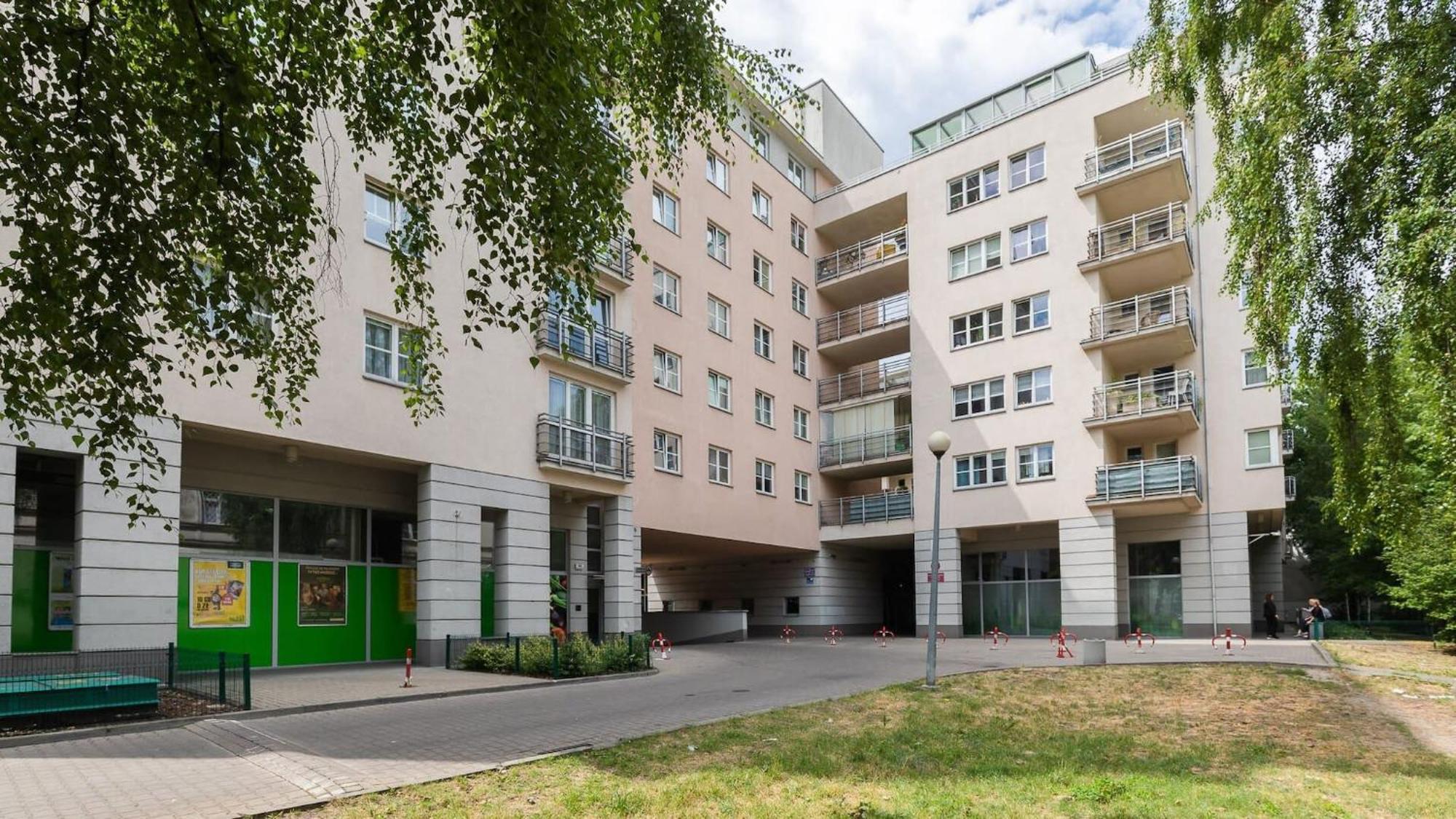 Elektoralna 12a - Colorful With Balcony By Renters *