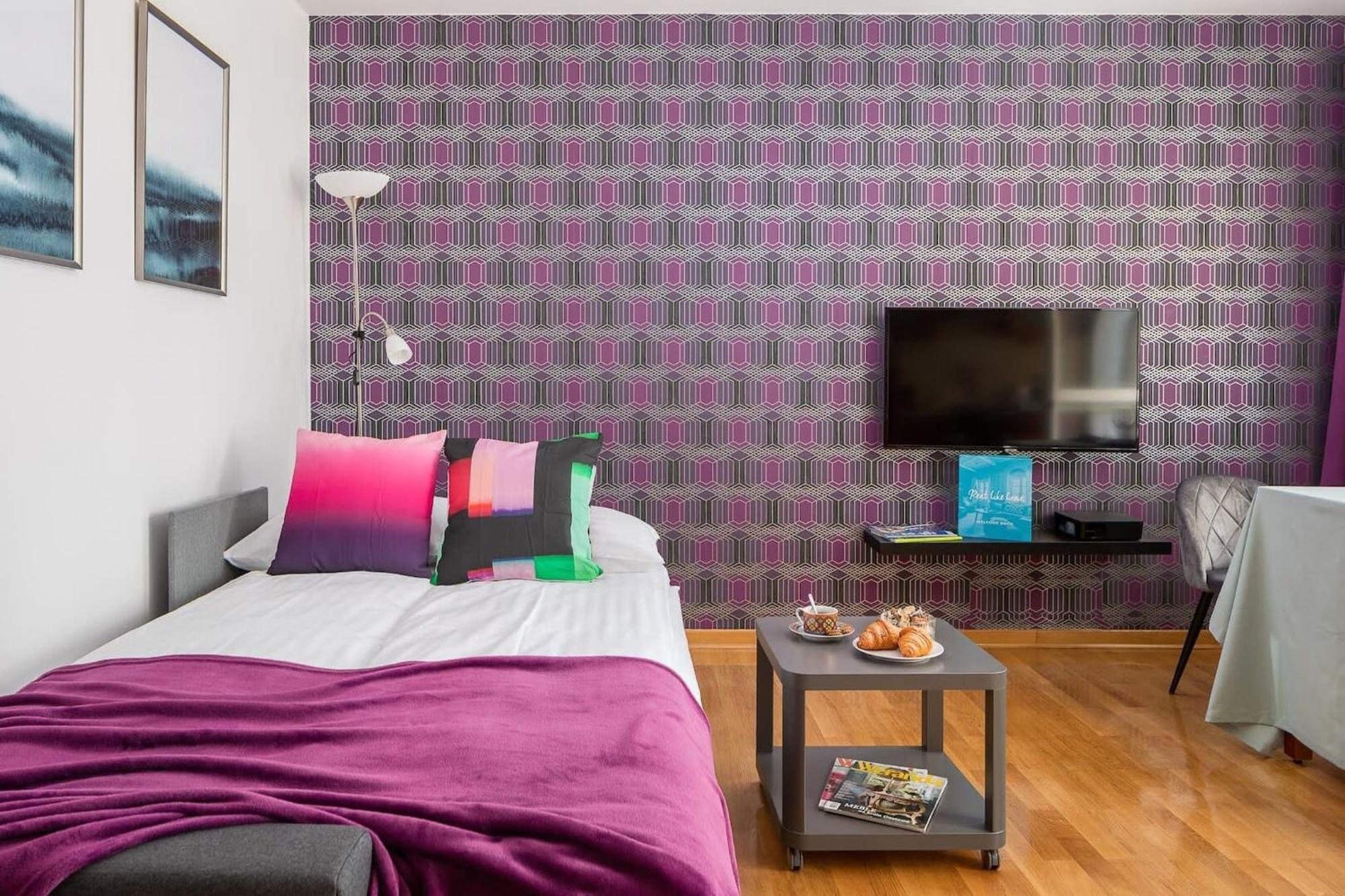 Apartment Elektoralna 12a - Colorful With Balcony By Renters Warsaw