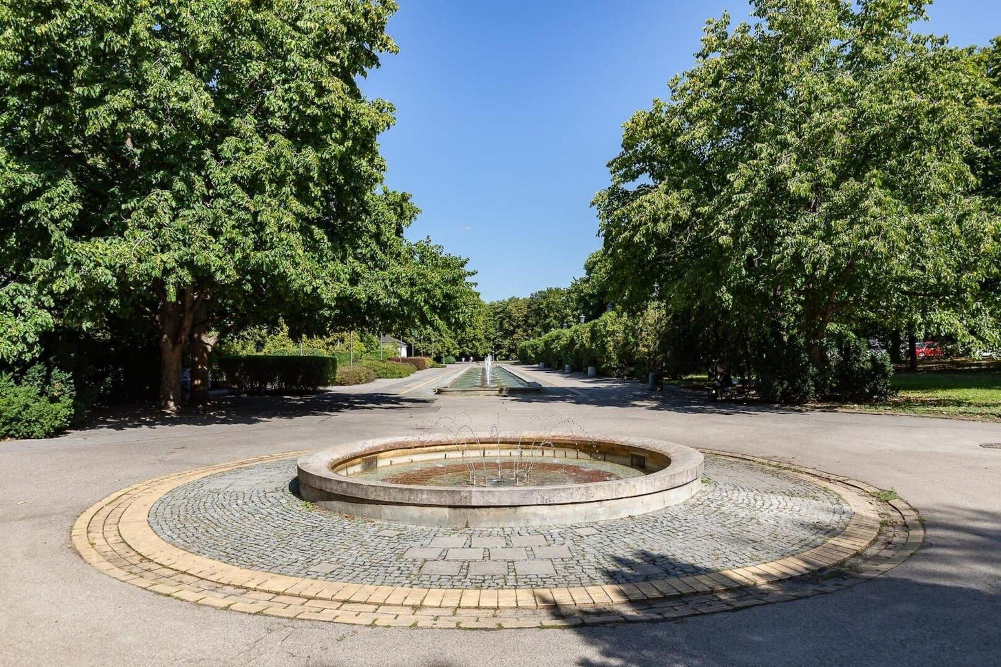Rent Like - Wrońskiego 15 *