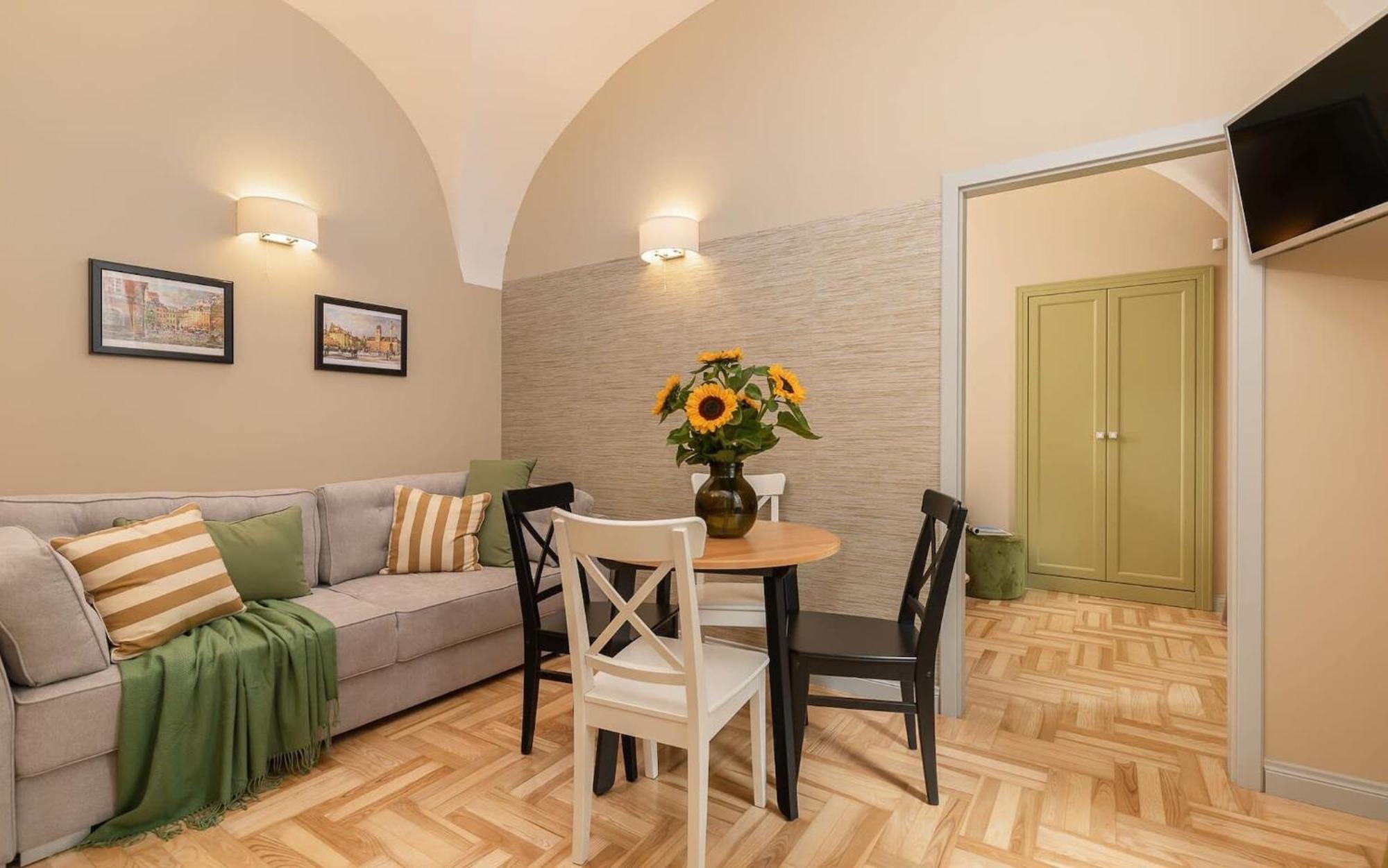 Rent Like - Krakowskie Przedmiescie 12 * Varsóvia