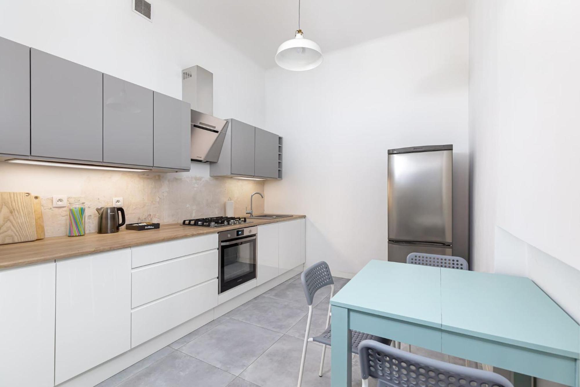 Stylish Swietojanska By Renters Apartment *