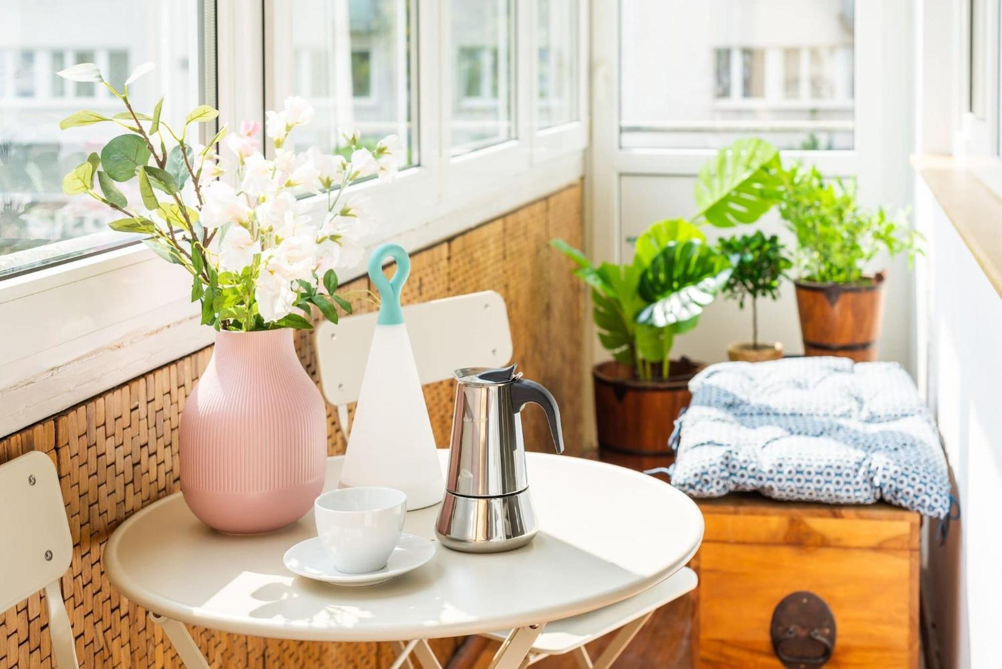 Smolna 8 - Warm With Balcony By Renters Apartament