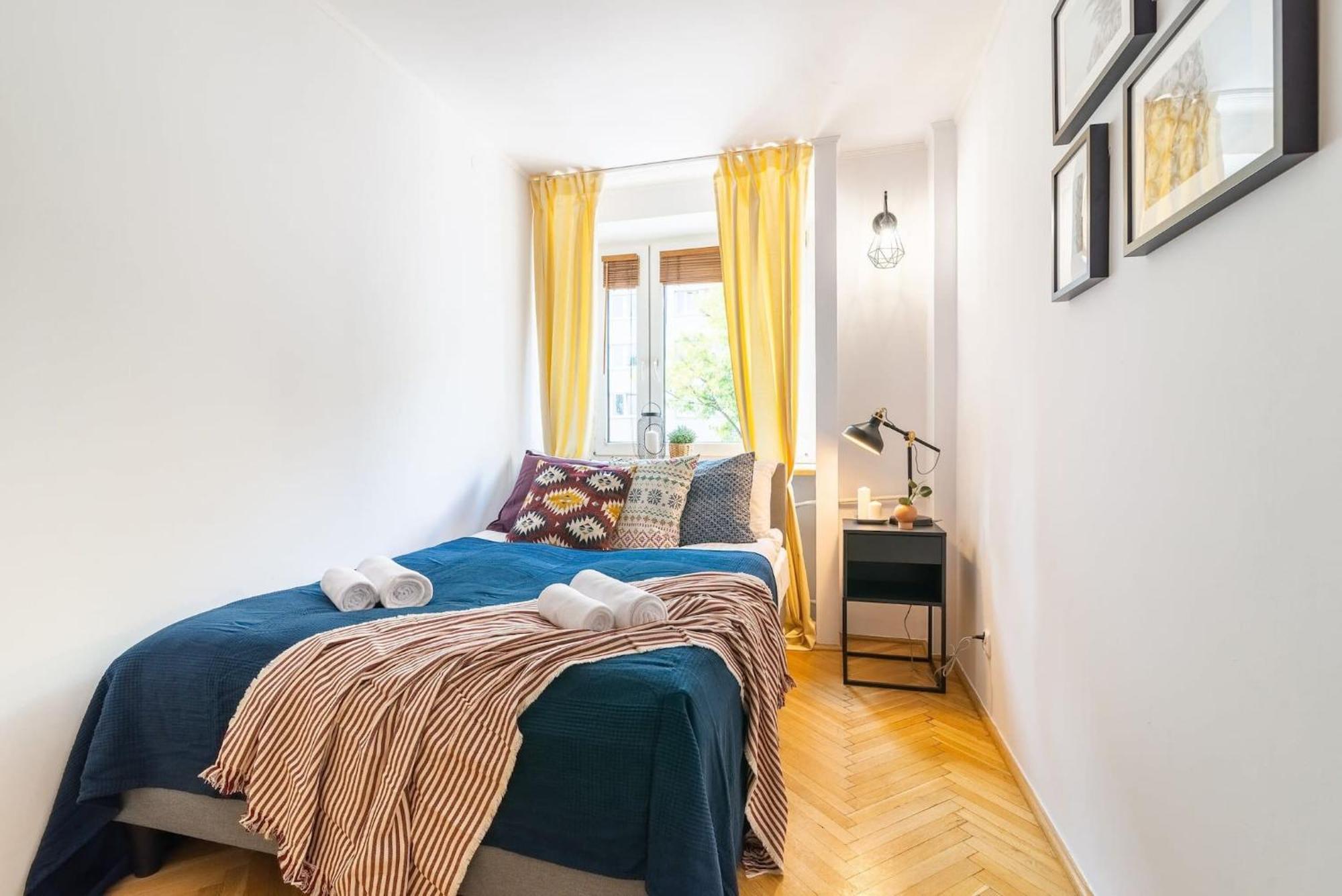 Smolna 8 - Warm With Balcony By Renters Apartament