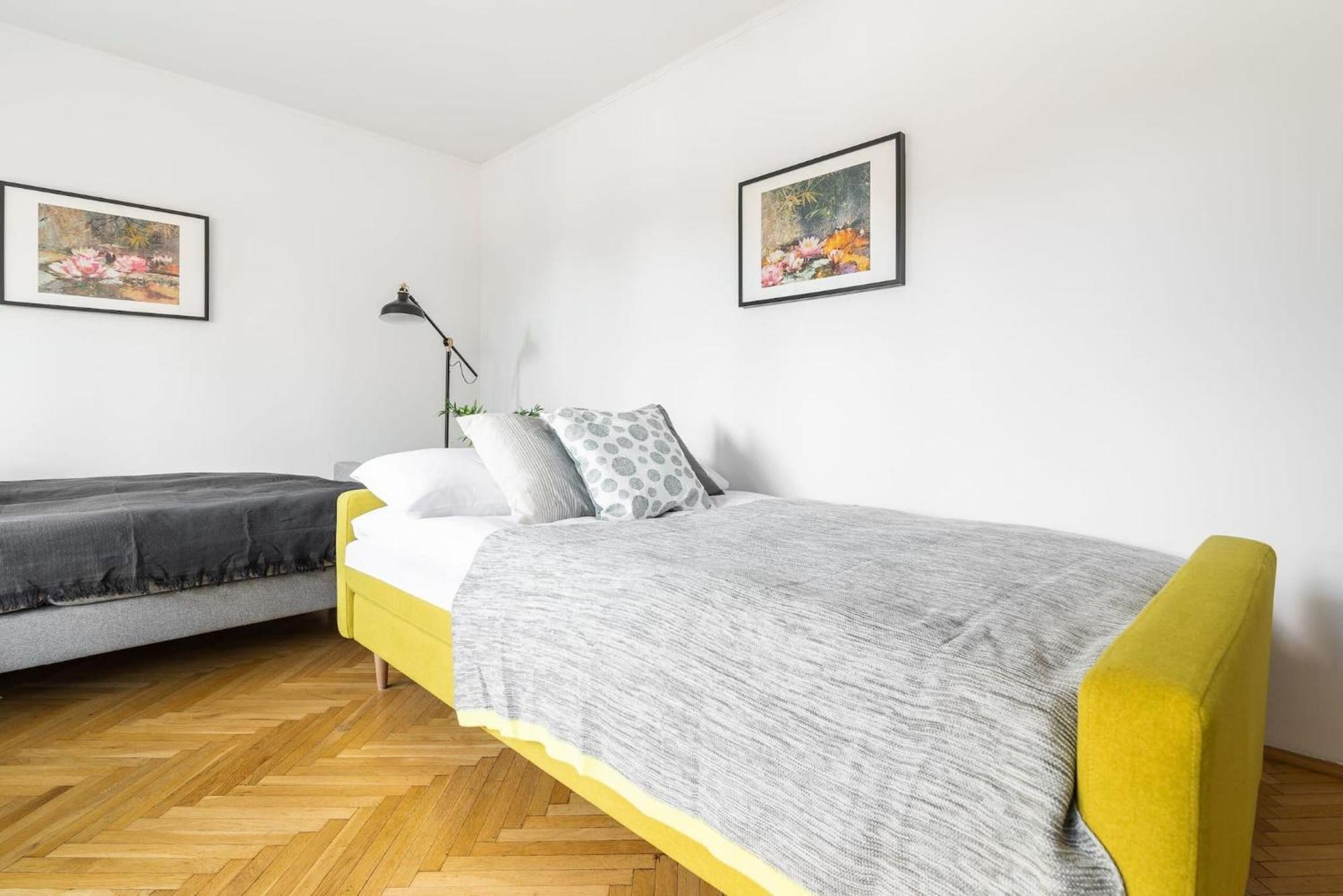 Smolna 8 - Warm With Balcony By Renters *