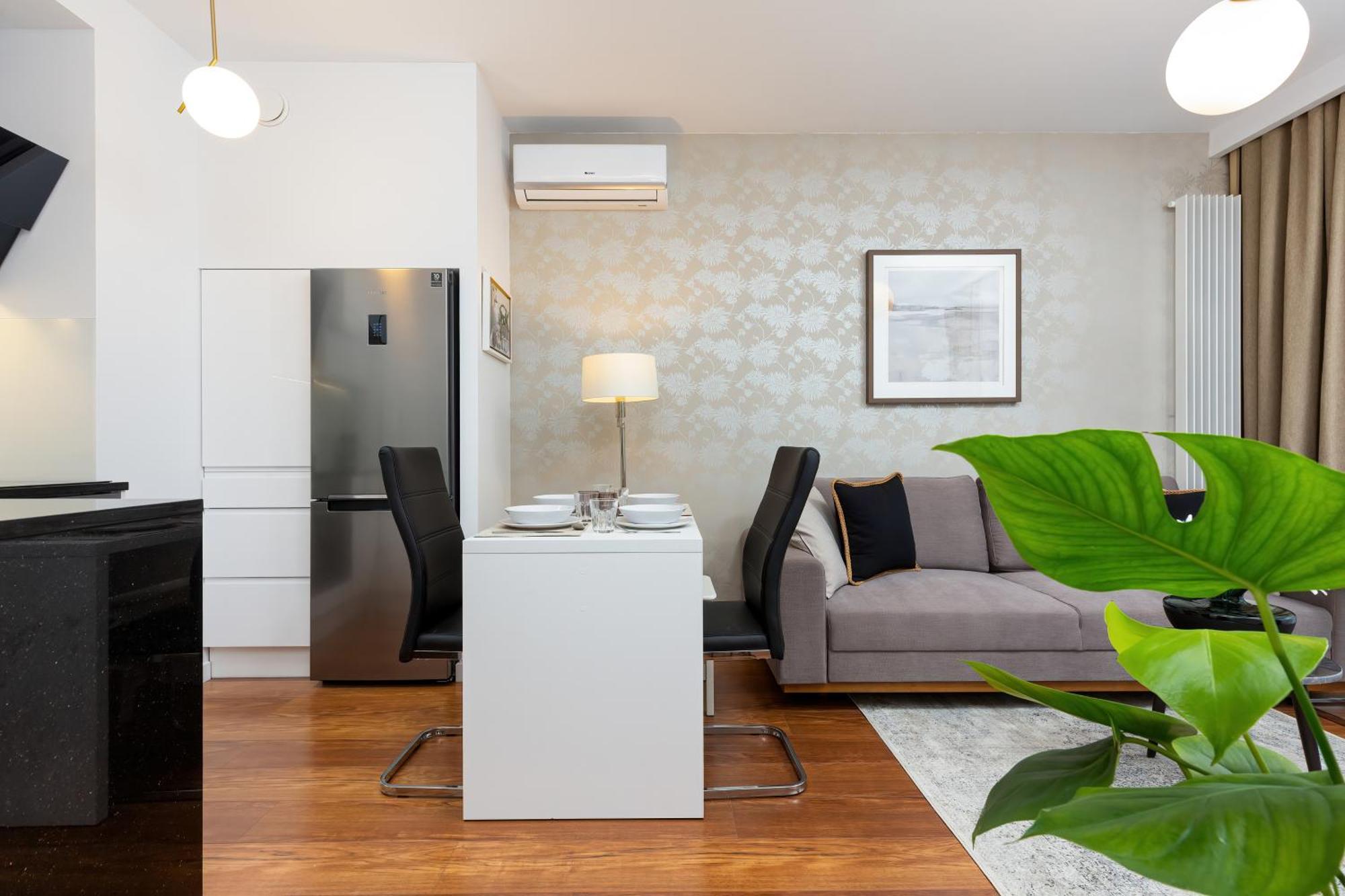 Royal Center Mennica By Renters Apartamento *