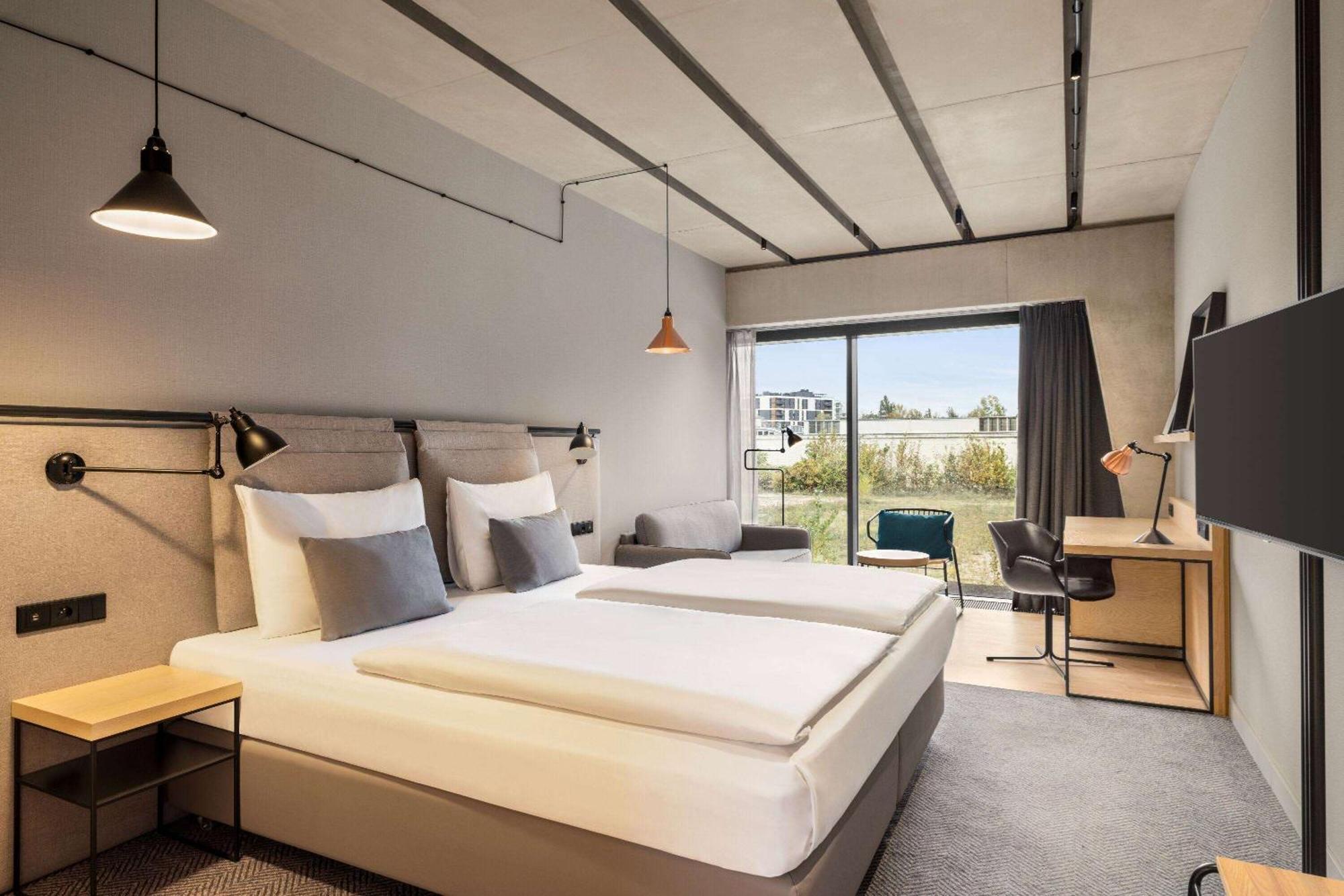 Vienna House By Wyndham Mokotow Hotel 4*
