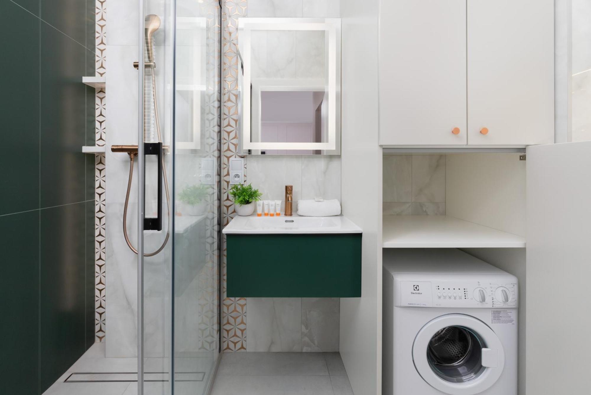 Lux Niemcewicza With Ac & Balcony Ochota By Renters Warsaw