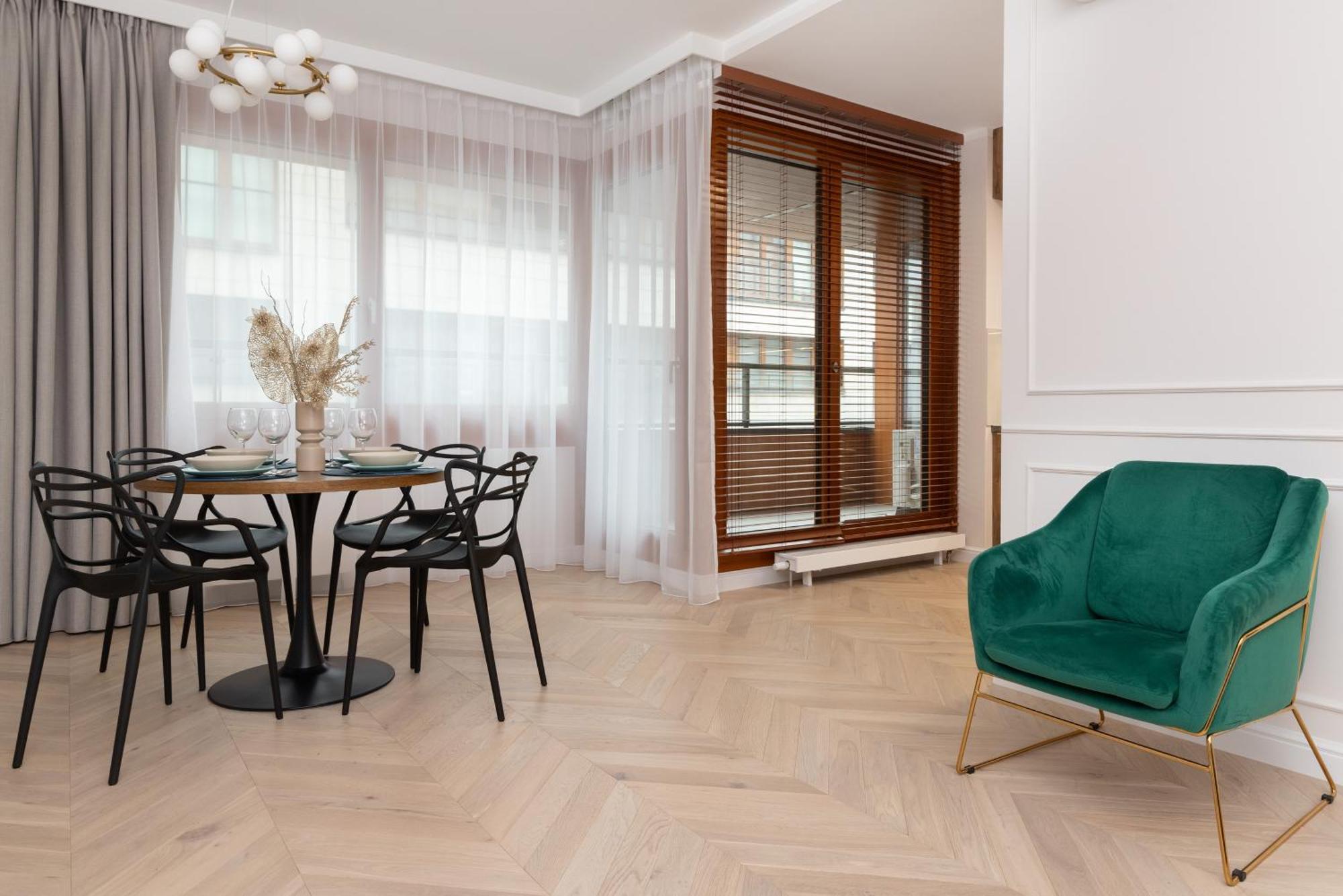 Lux Niemcewicza With Ac & Balcony Ochota By Renters Warsaw