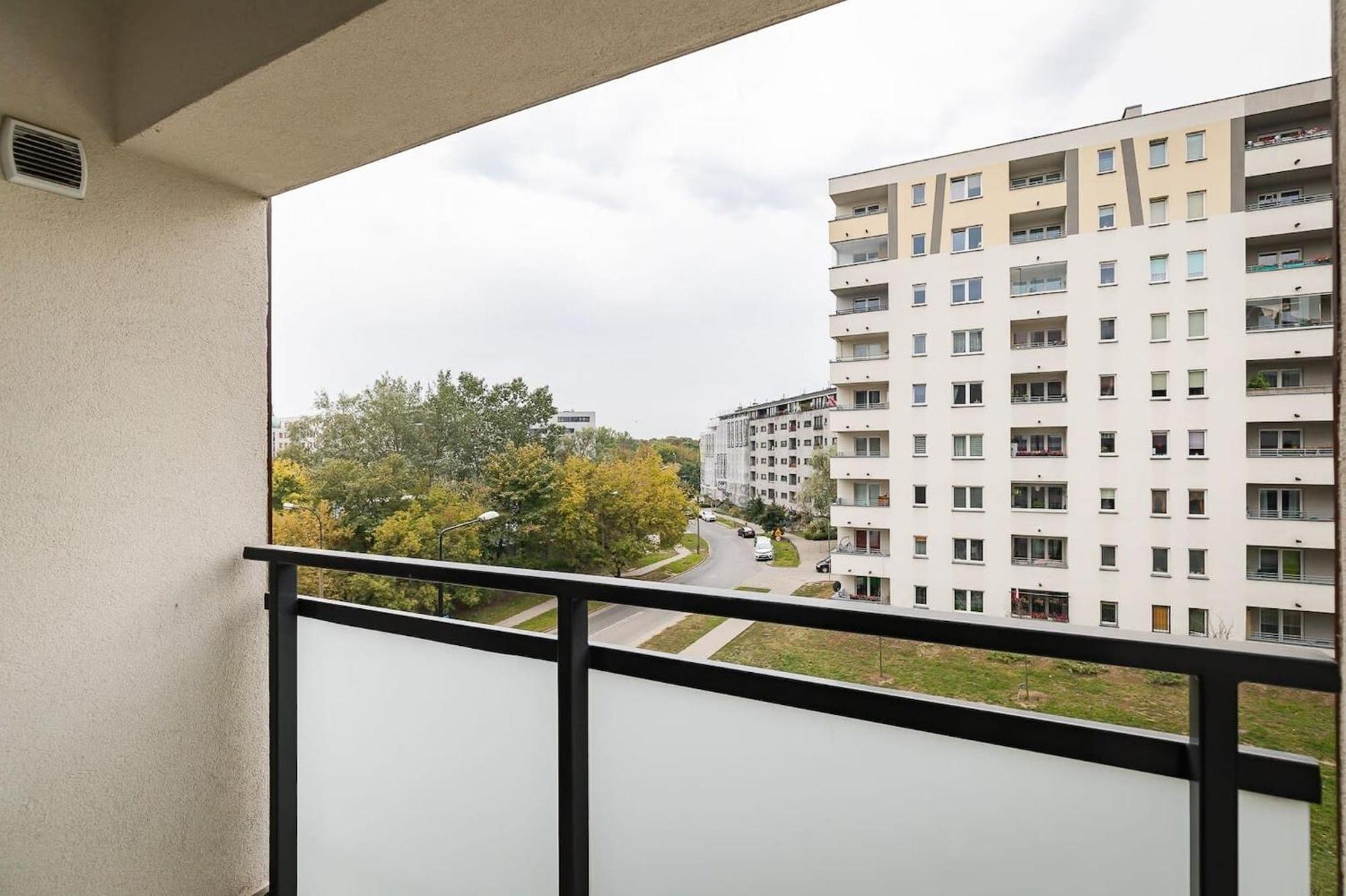 Burakowska 16 - Modern With Balcony Renters