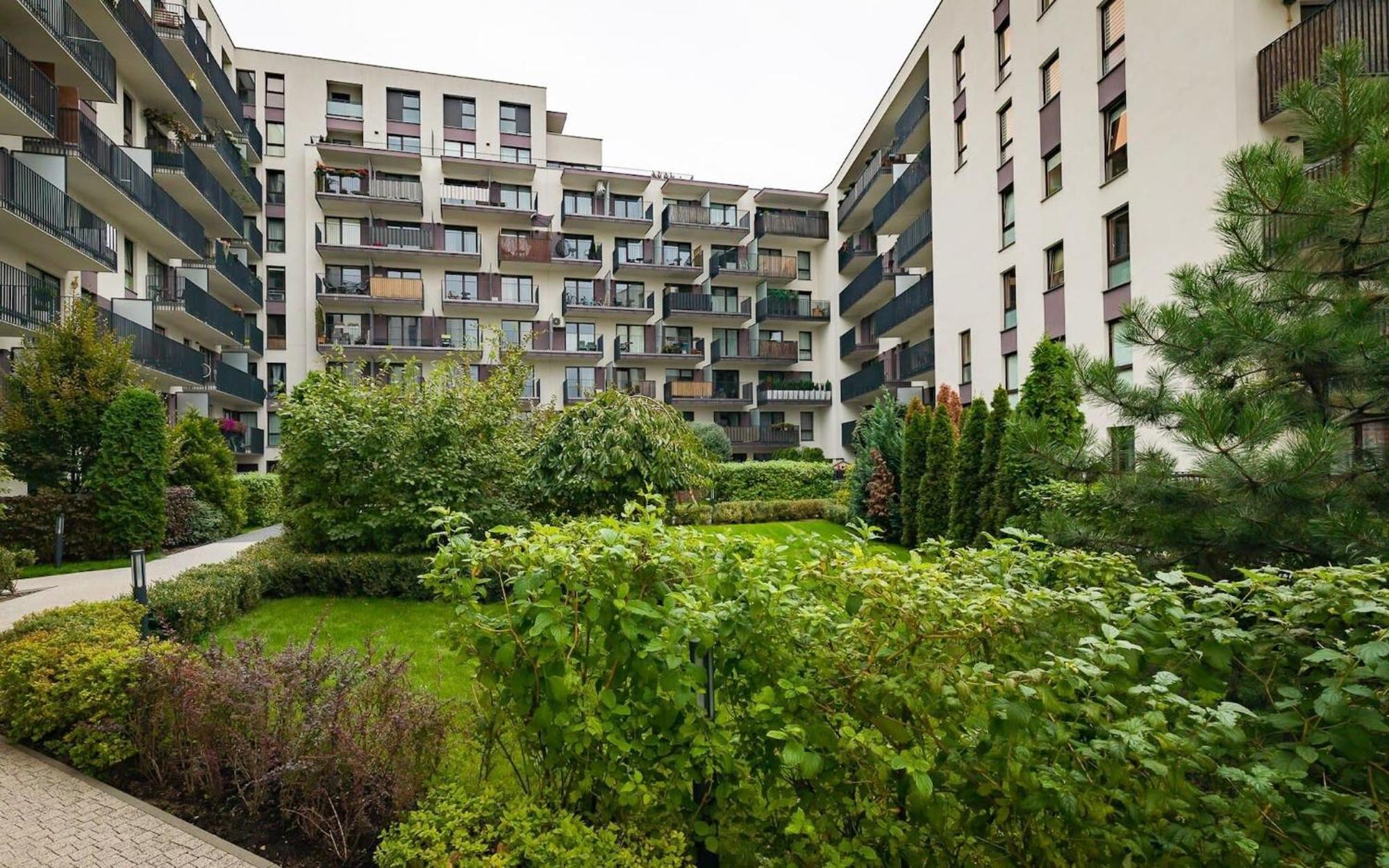 Burakowska 16 - Modern With Balcony Renters