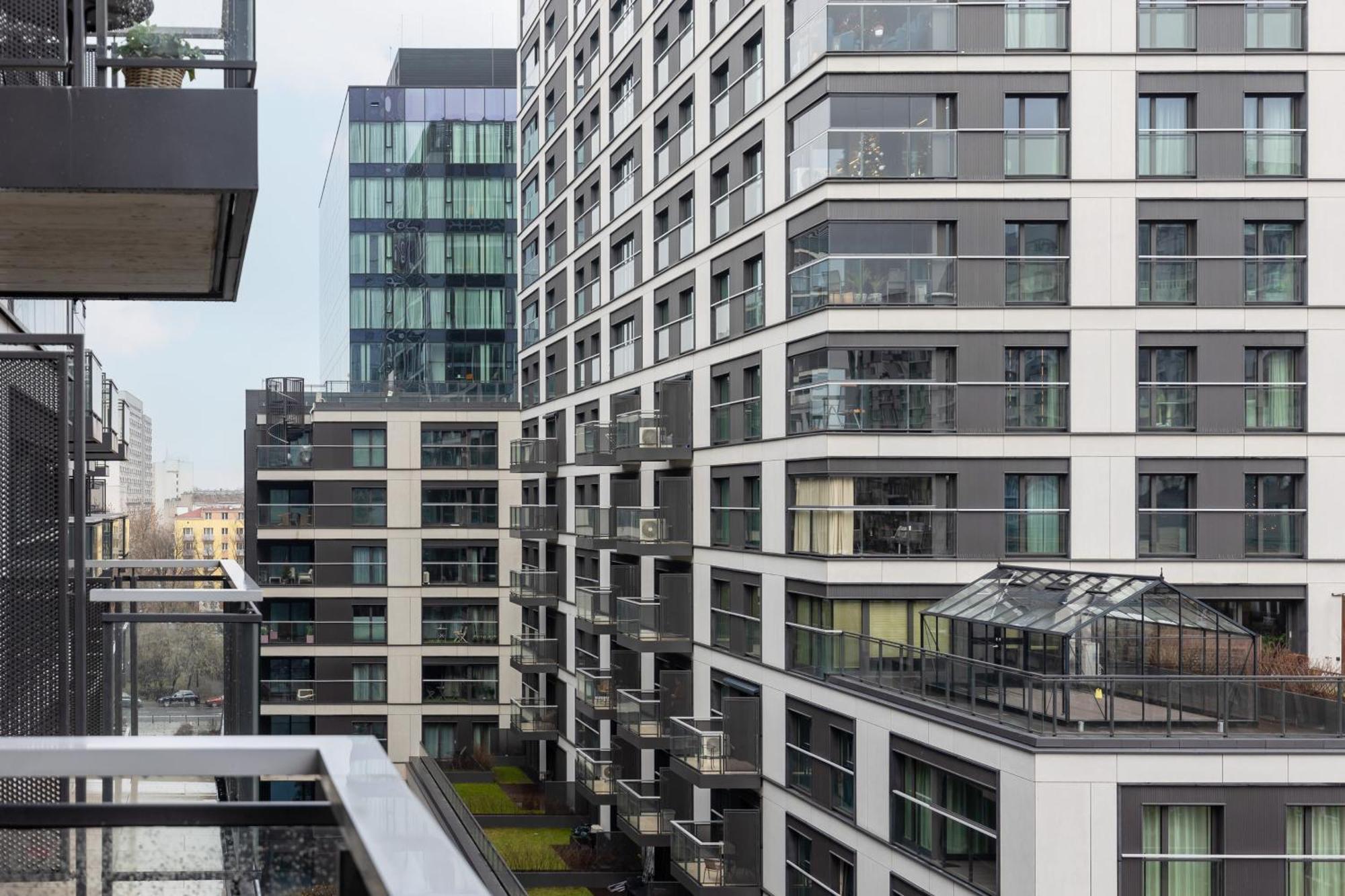 Mennica Lux City Centre By Renters Prestige