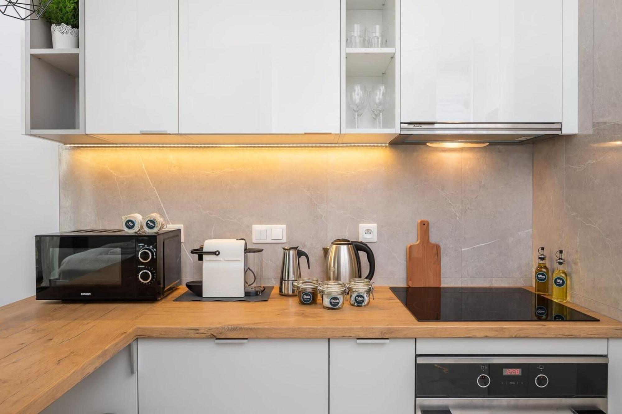 Rent Like - Burakowska 16 *